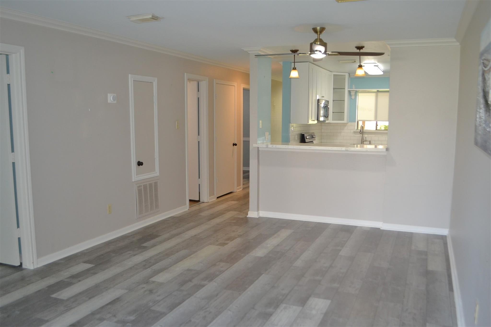 102 Lakeview Terrace D Property Photo 20