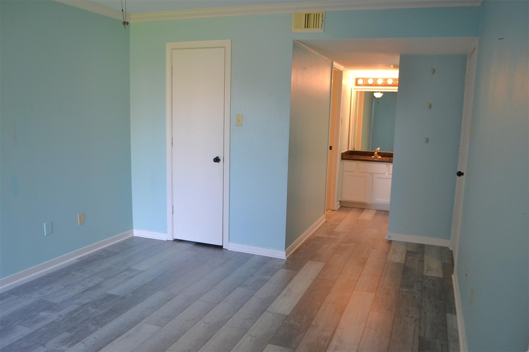 102 Lakeview Terrace D Property Photo 30