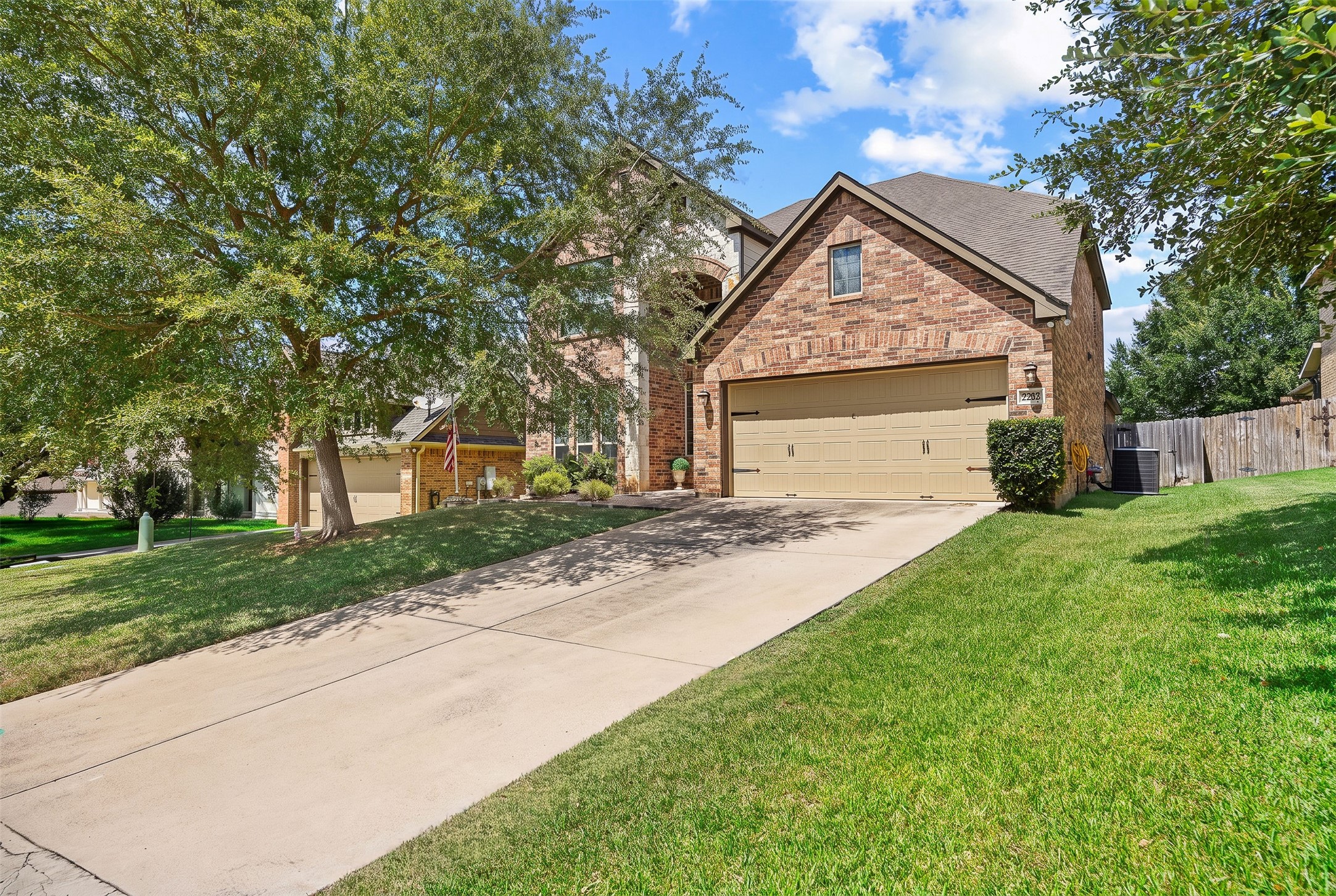 2203 Parker Court Property Photo 5