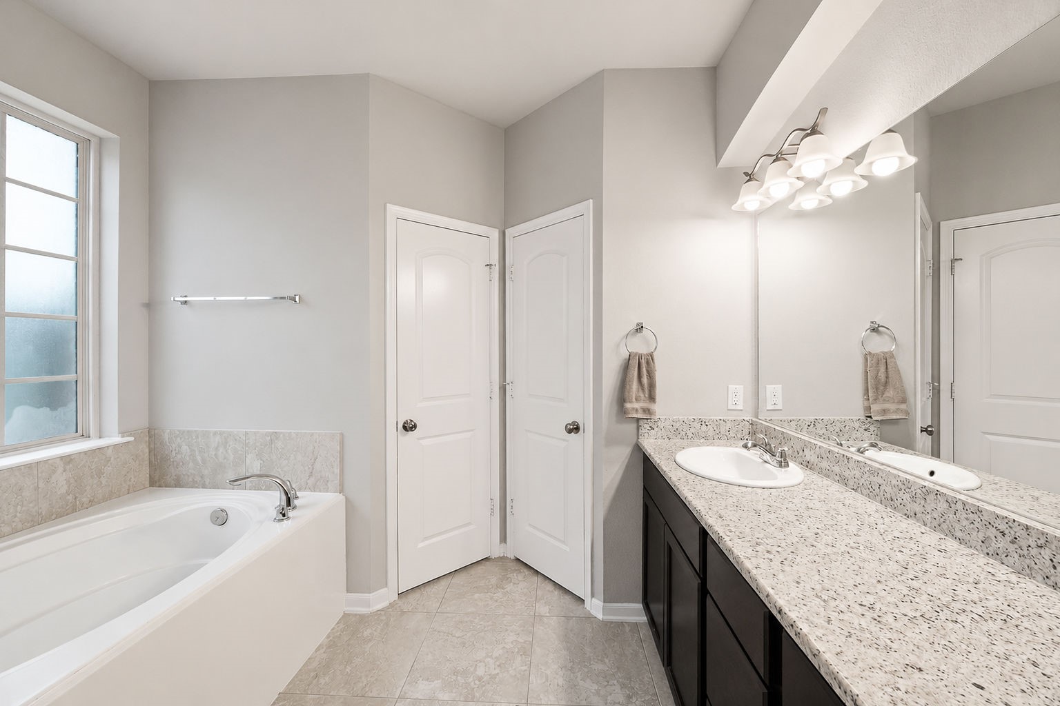 2203 Parker Court Property Photo 17
