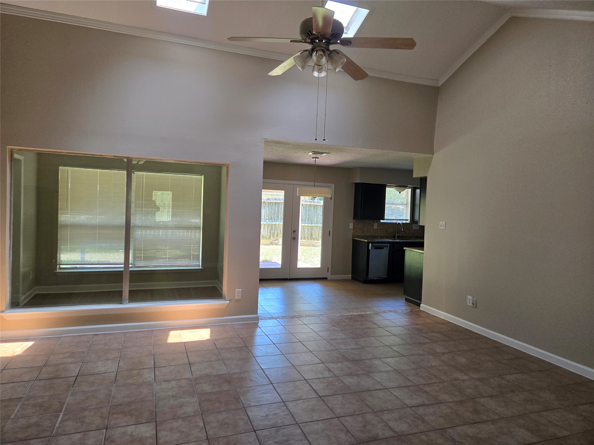 2515 Maple Tree Property Photo 2