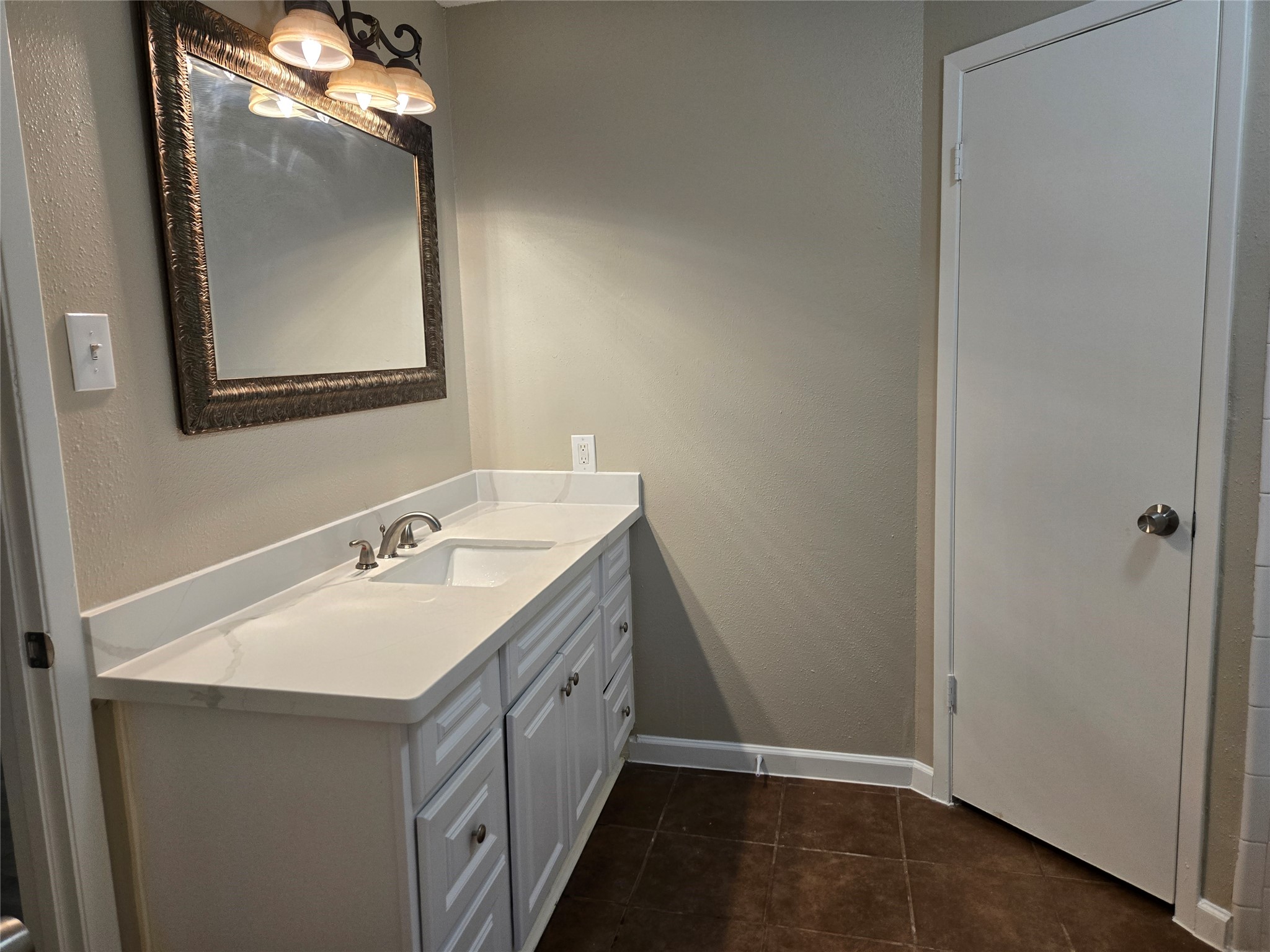 2515 Maple Tree Property Photo 5