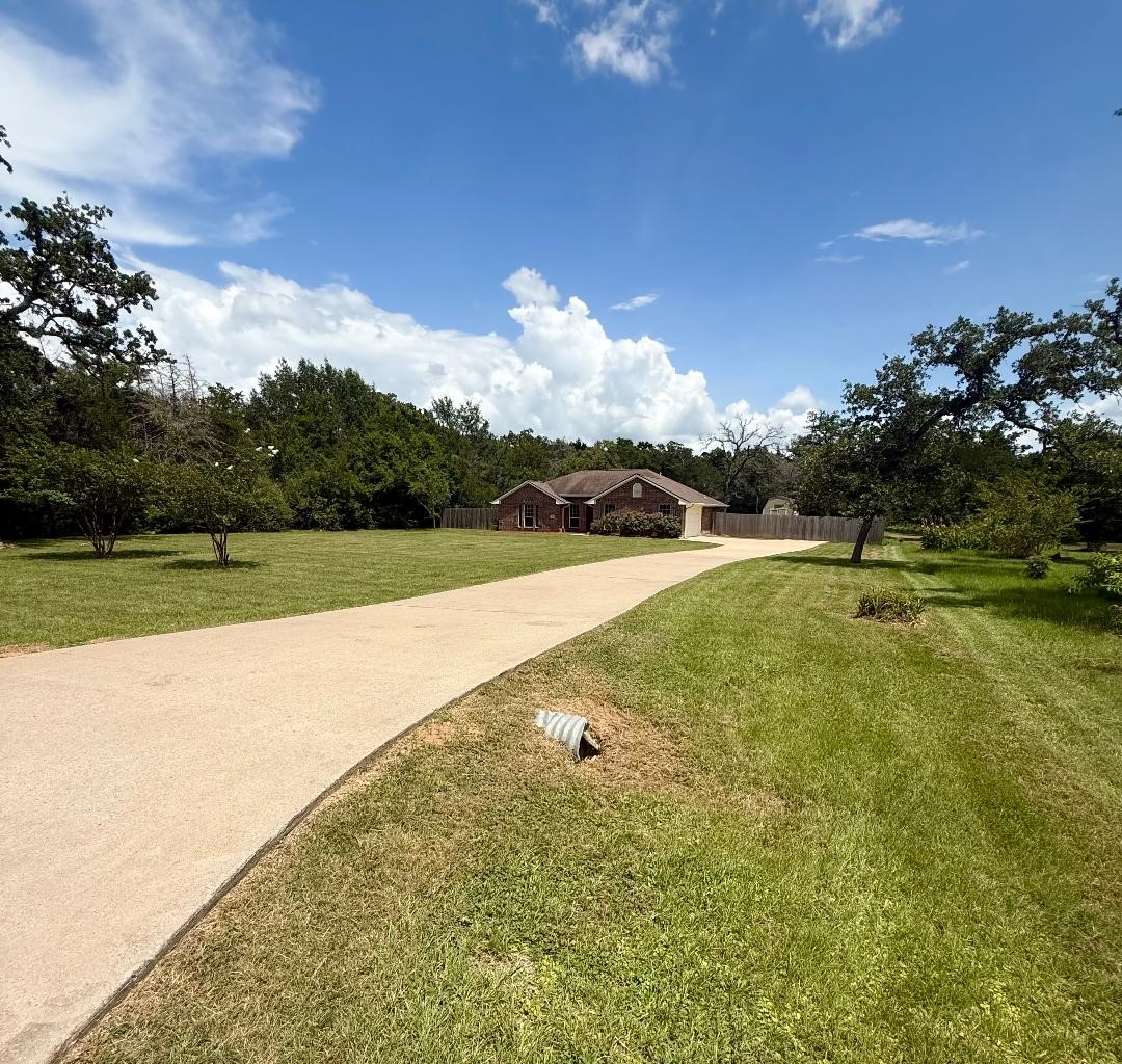 9638 Woodview Drive Property Photo 2