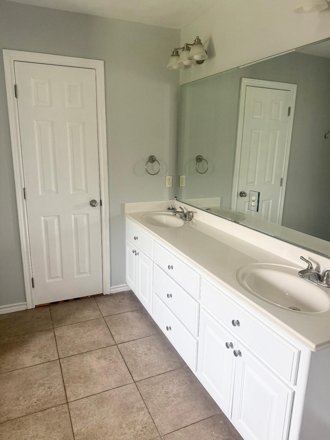 9638 Woodview Drive Property Photo 13