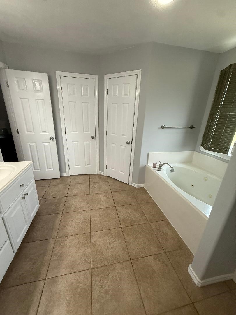 9638 Woodview Drive Property Photo 14