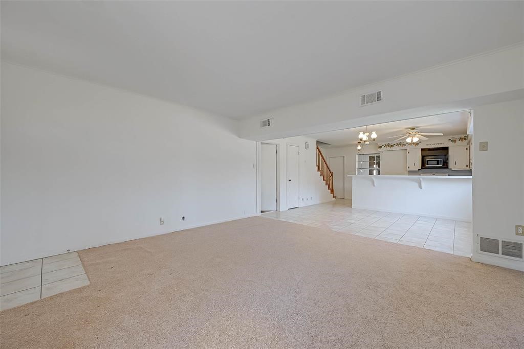 444 Southern Oaks Drive Property Photo 5