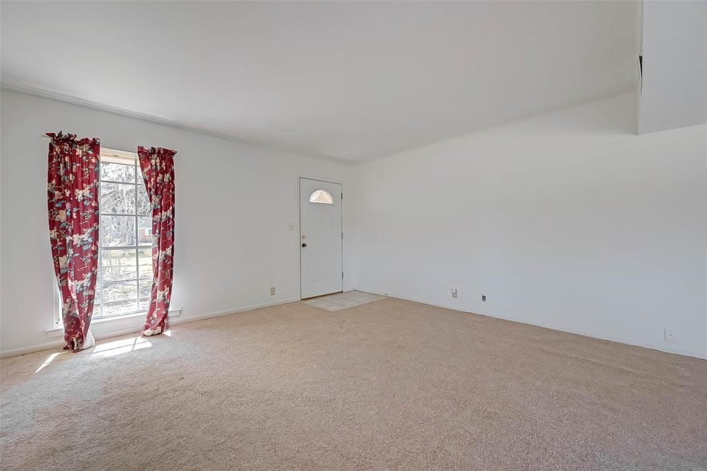 444 Southern Oaks Drive Property Photo 6