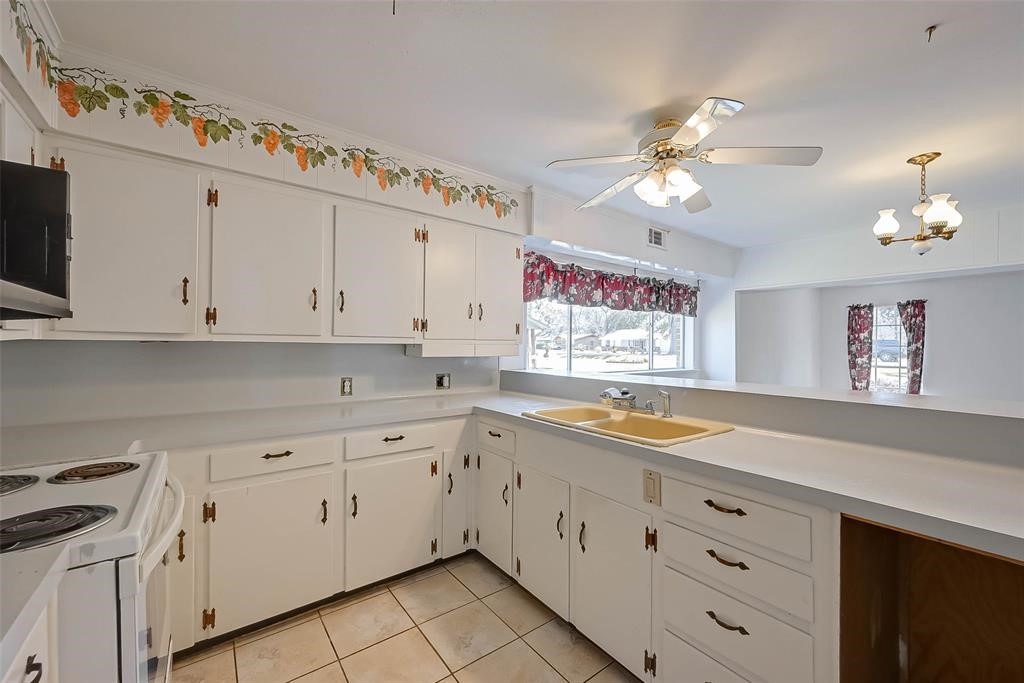 444 Southern Oaks Drive Property Photo 10