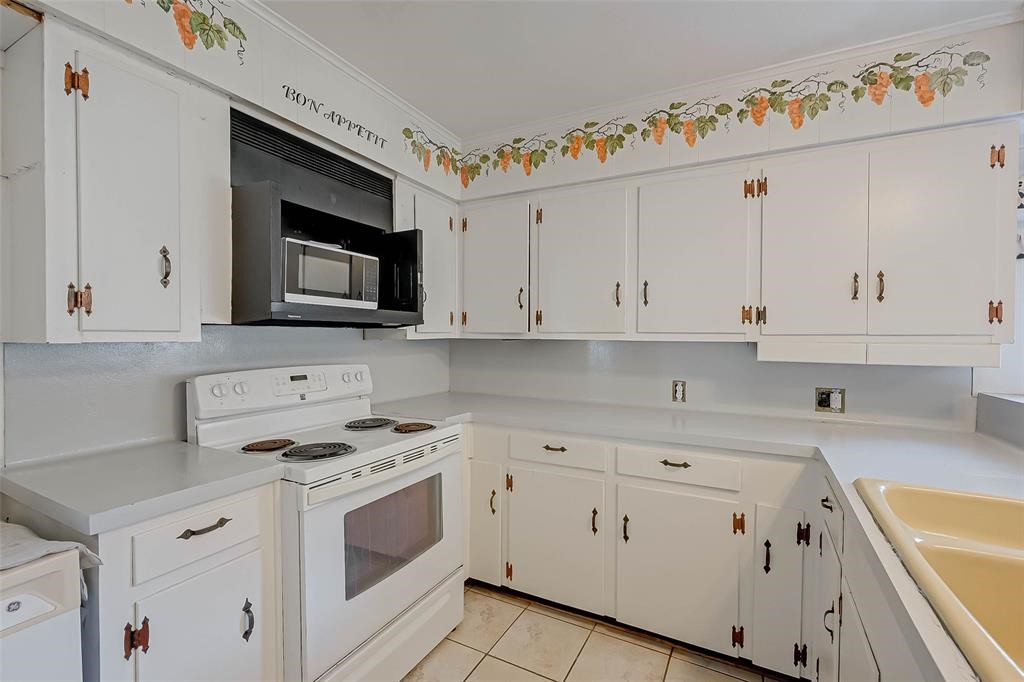 444 Southern Oaks Drive Property Photo 11
