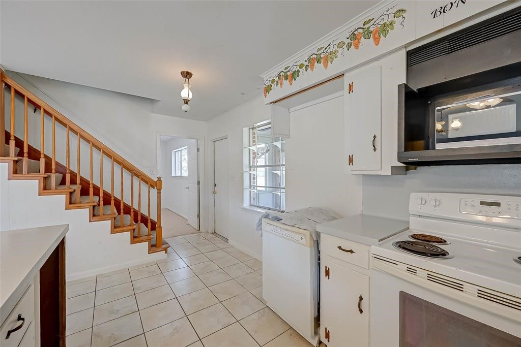 444 Southern Oaks Drive Property Photo 13
