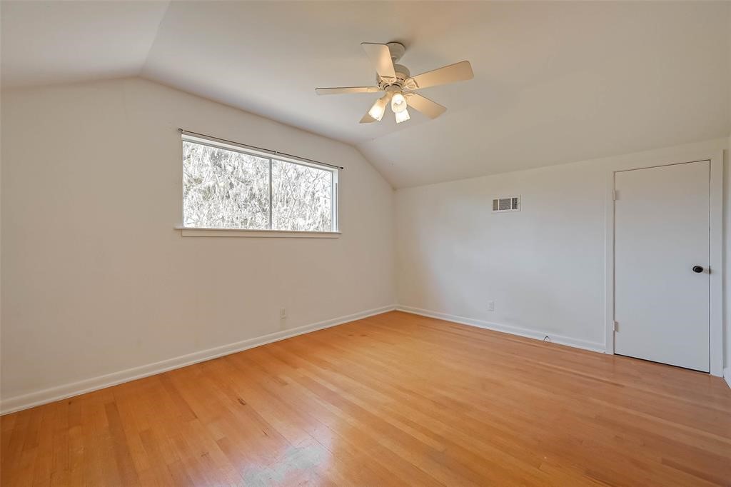 444 Southern Oaks Drive Property Photo 24