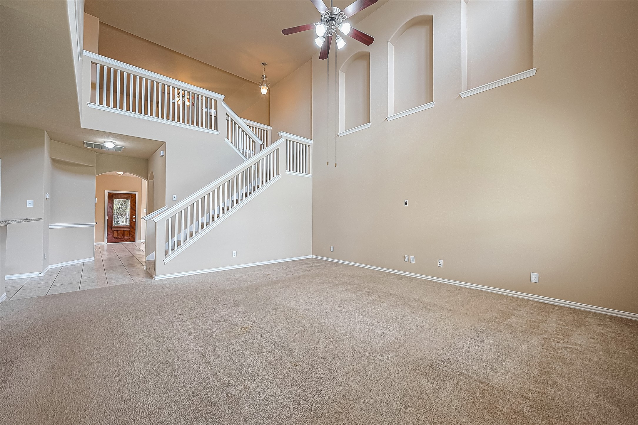 26927 Glacier Creek Drive Property Photo 7