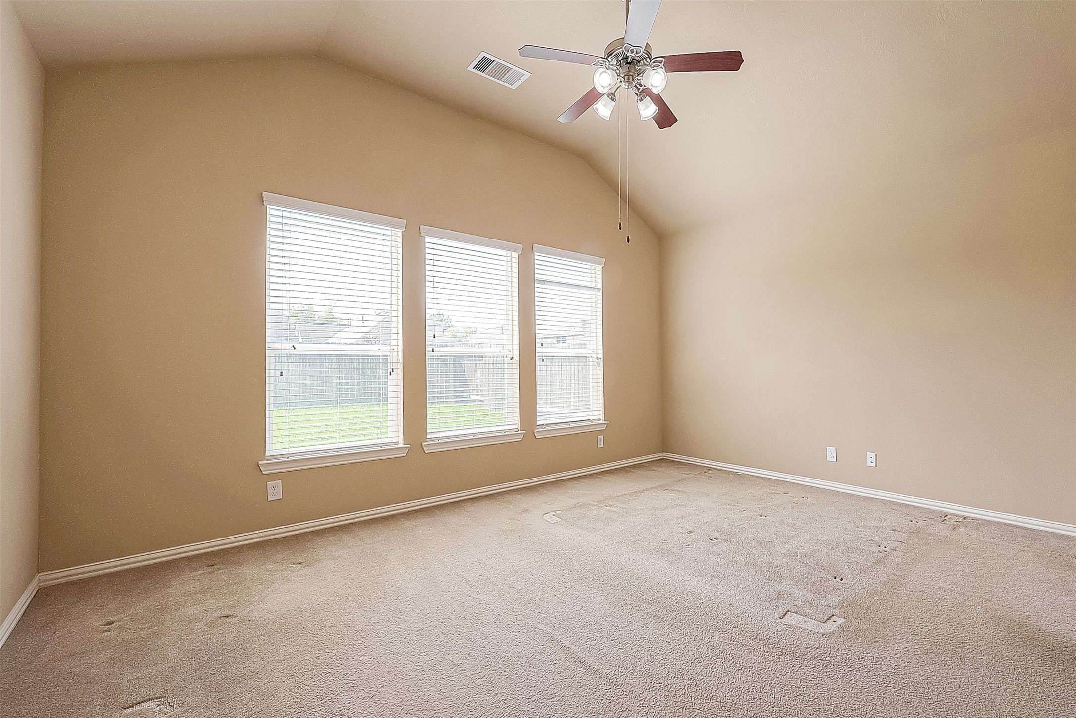 26927 Glacier Creek Drive Property Photo 12