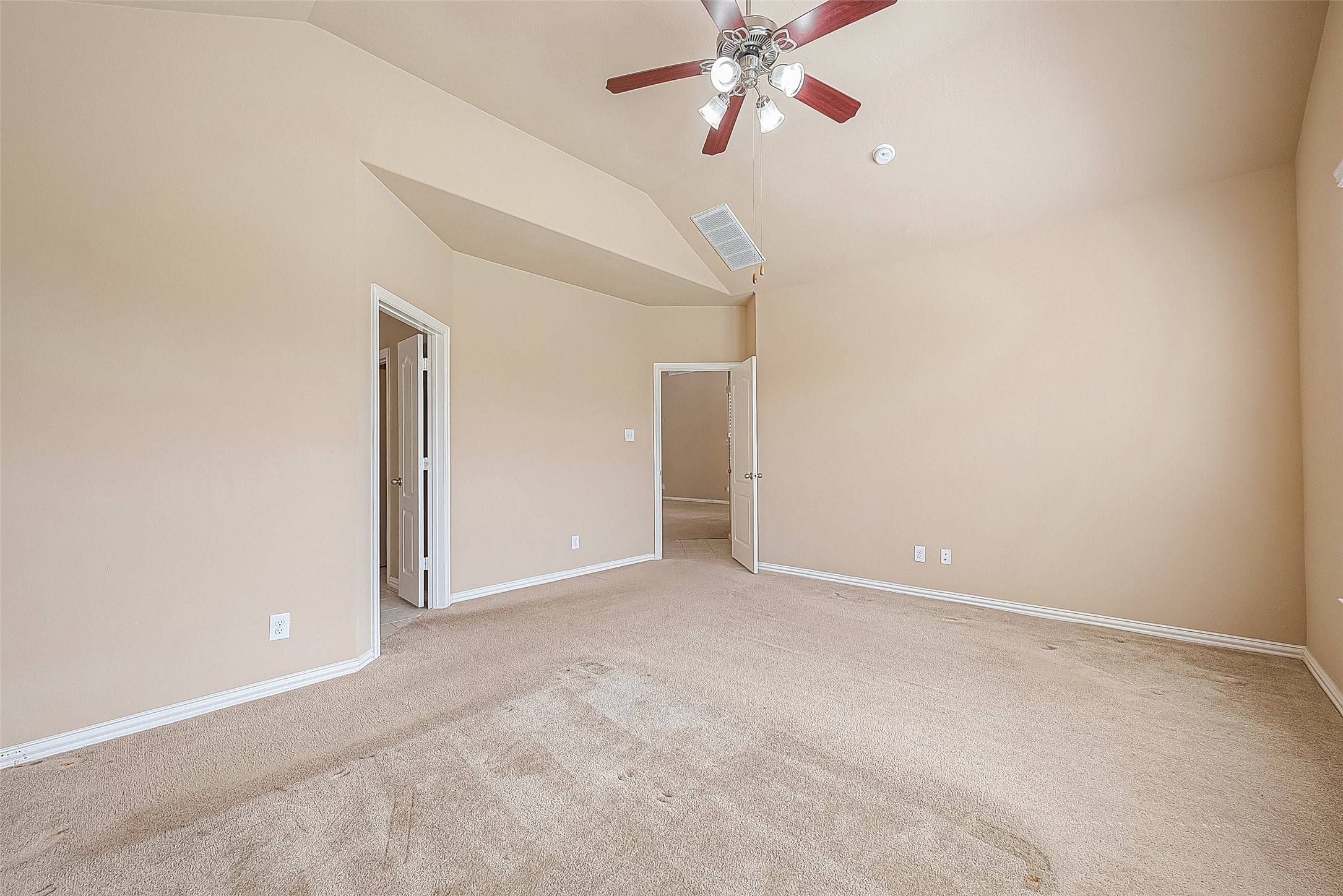 26927 Glacier Creek Drive Property Photo 13