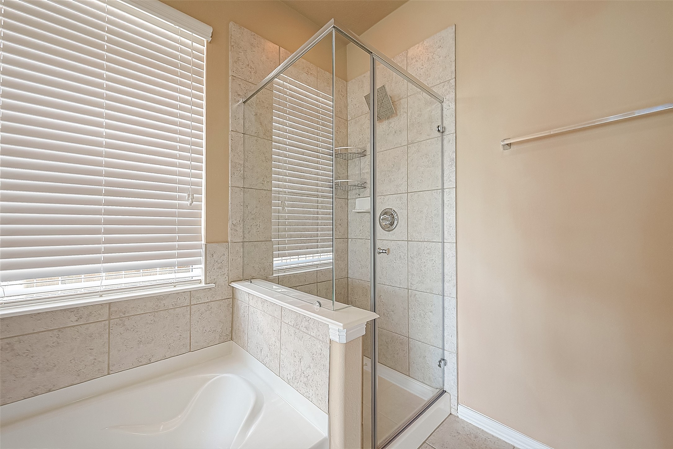 26927 Glacier Creek Drive Property Photo 16