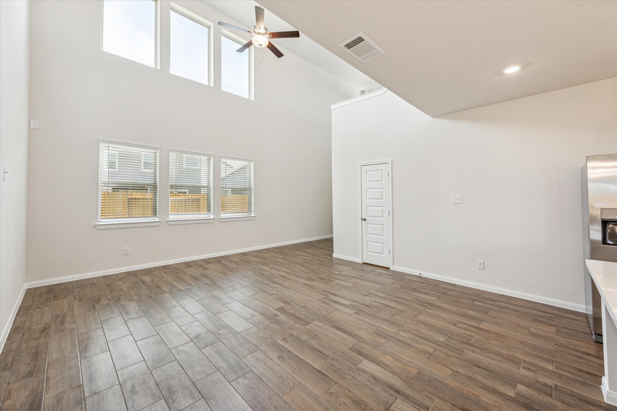 21610 Cypress Maple Drive Property Photo 3