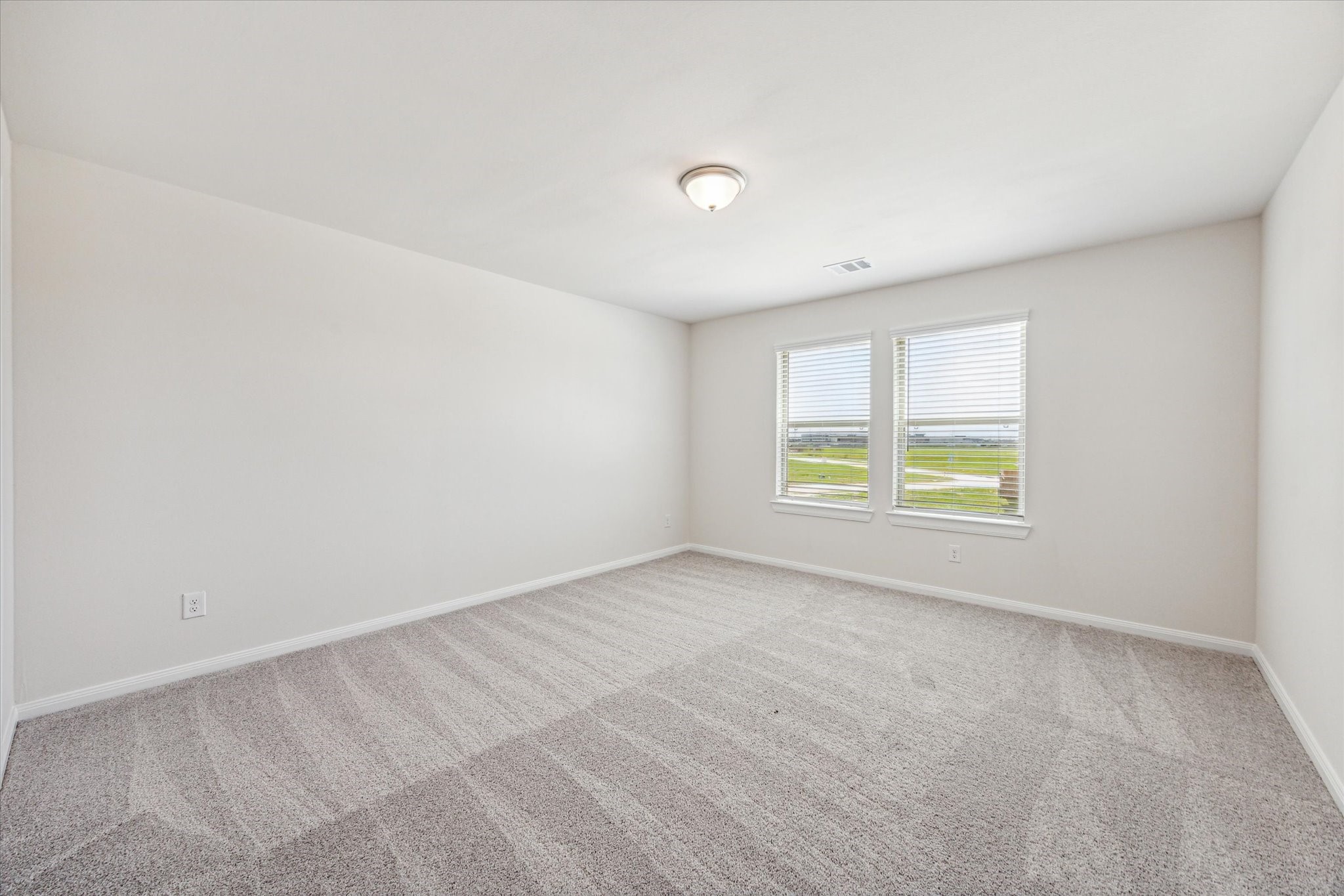 21610 Cypress Maple Drive Property Photo 10