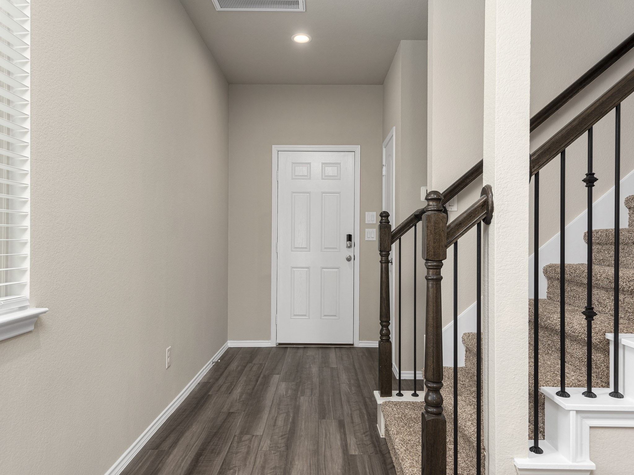 9278 Inland Leather Lane Property Photo 5