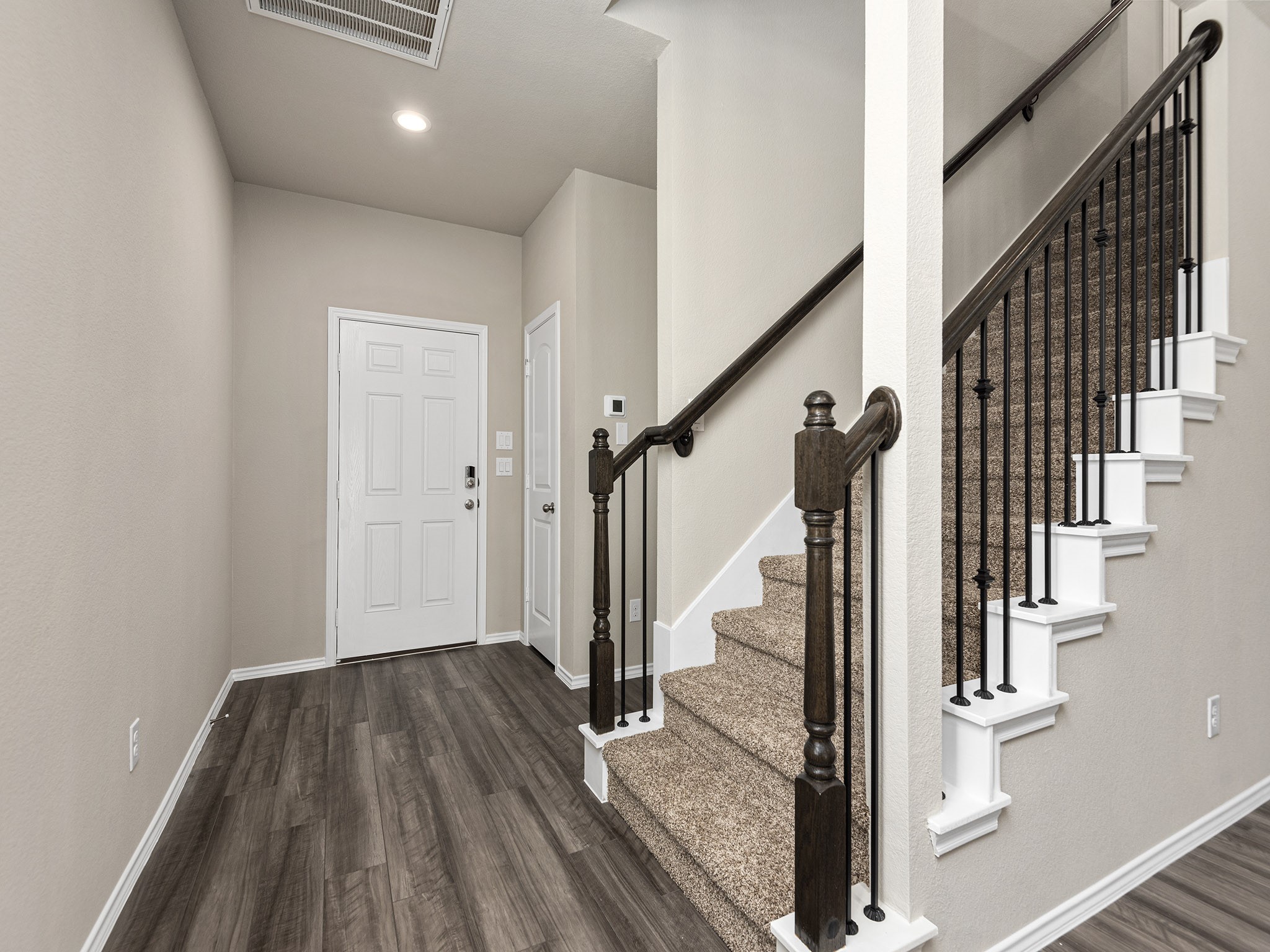 9278 Inland Leather Lane Property Photo 6