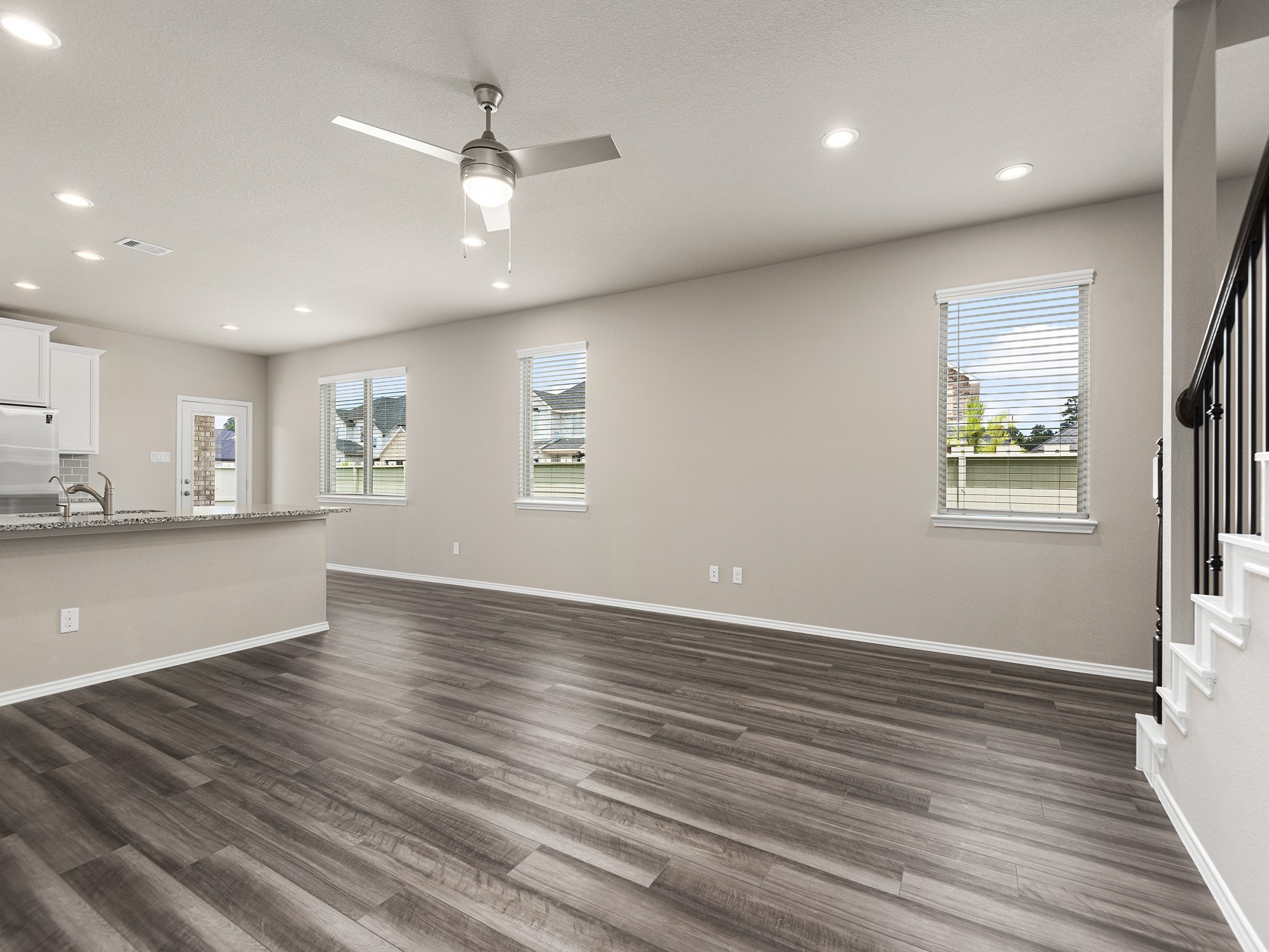 9278 Inland Leather Lane Property Photo 10