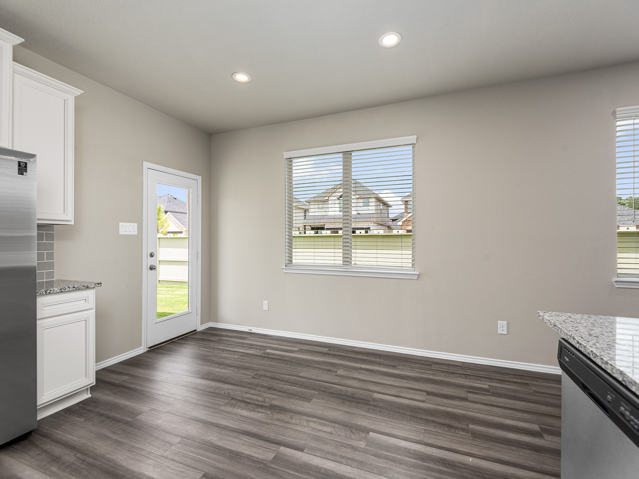 9278 Inland Leather Lane Property Photo 17