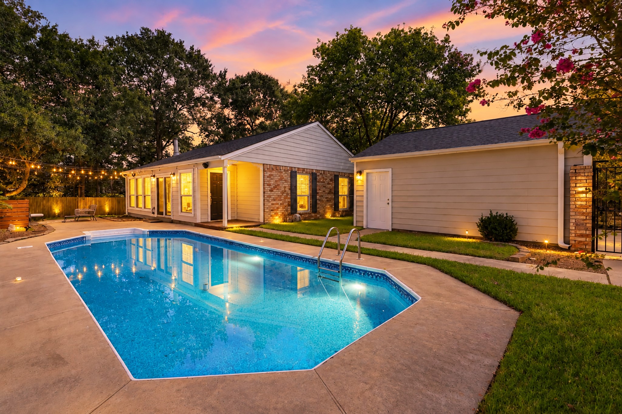 69 Wind Whisper Court Property Photo 1