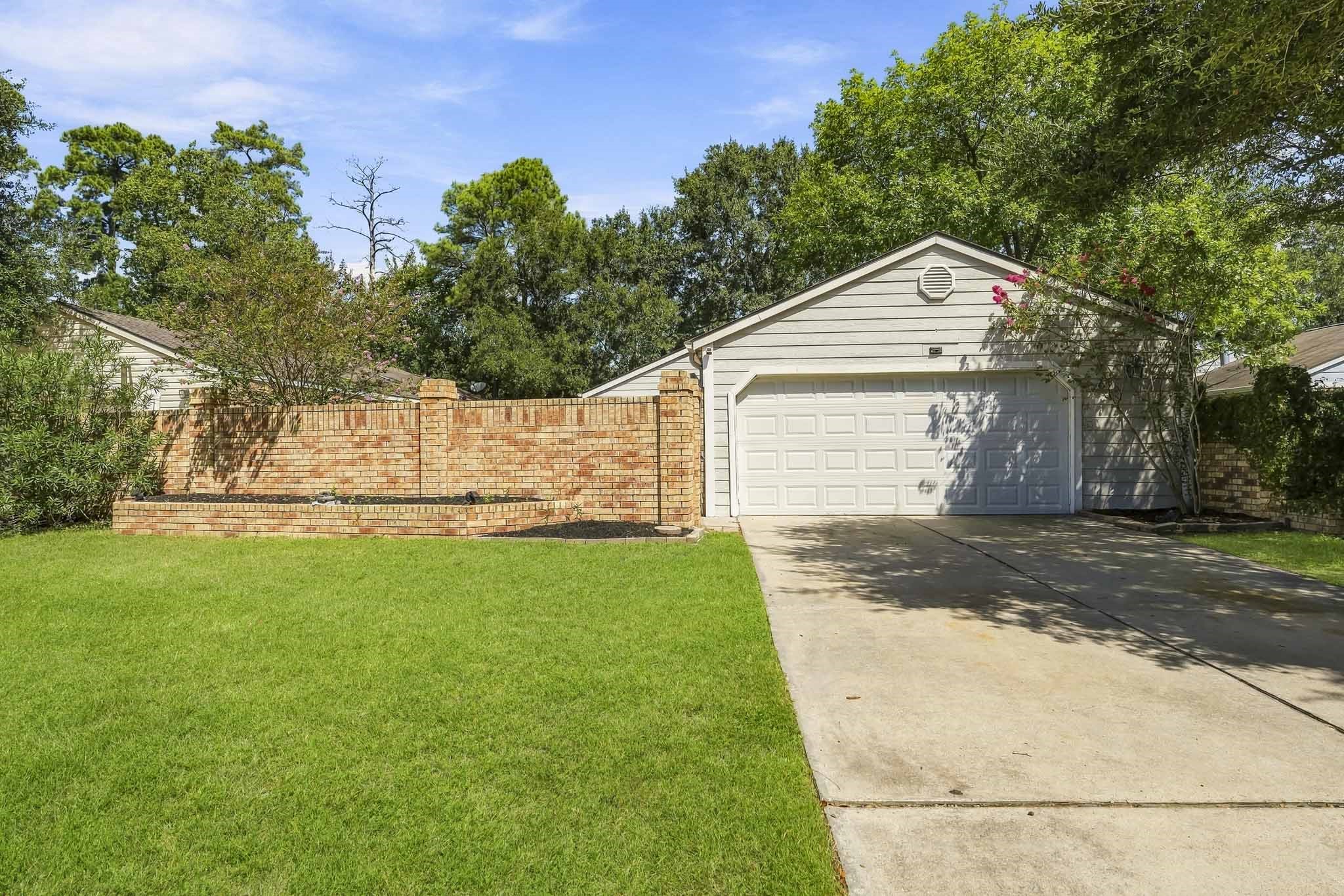 69 Wind Whisper Court Property Photo 2