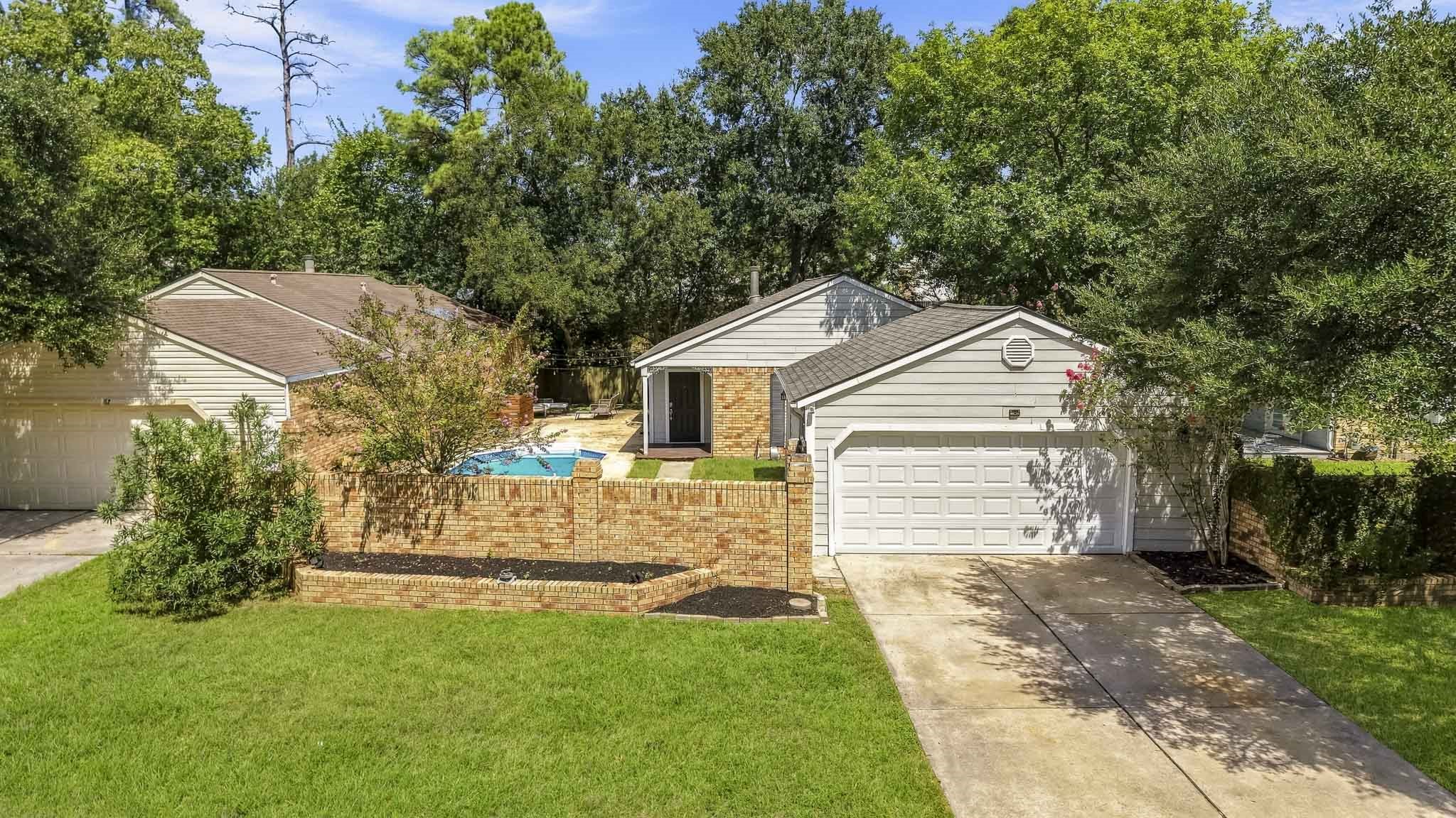 69 Wind Whisper Court Property Photo 3