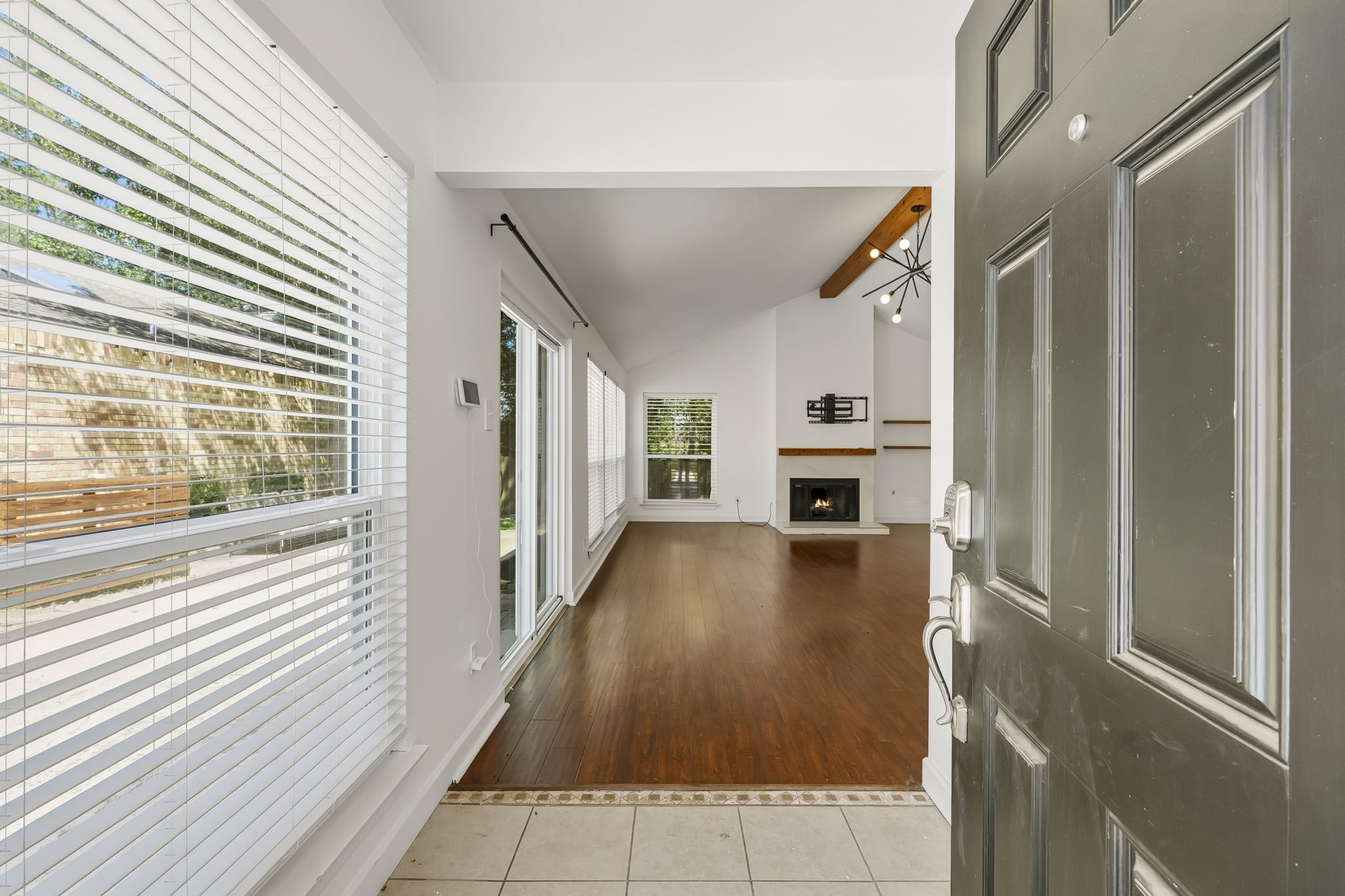 69 Wind Whisper Court Property Photo 4
