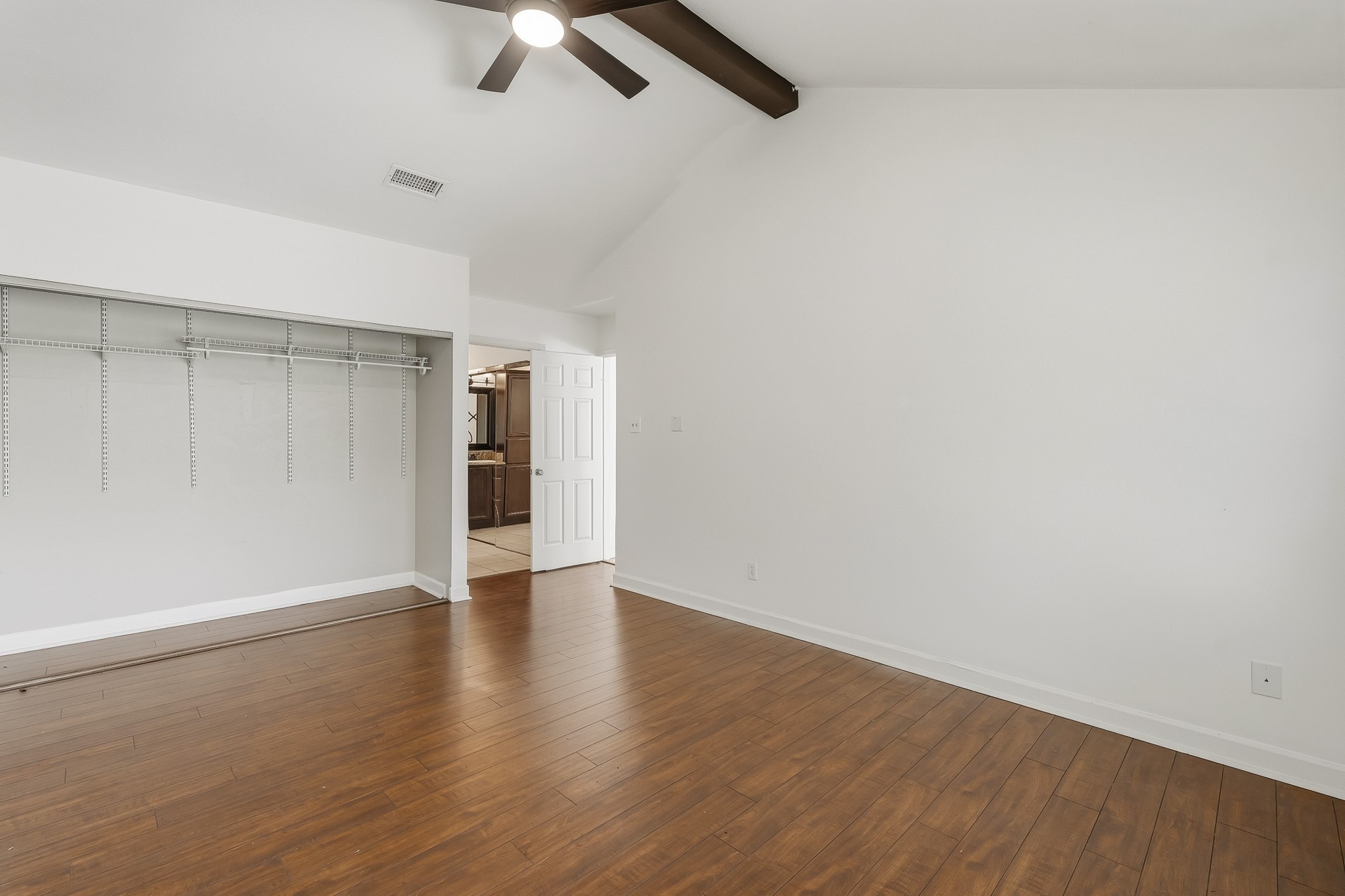 69 Wind Whisper Court Property Photo 9