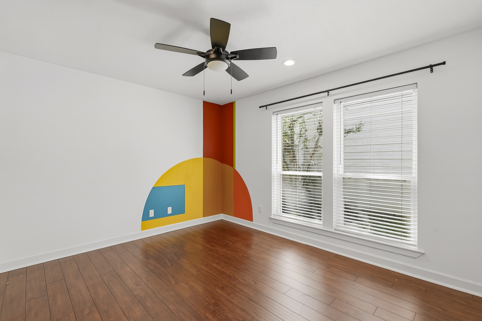 69 Wind Whisper Court Property Photo 12