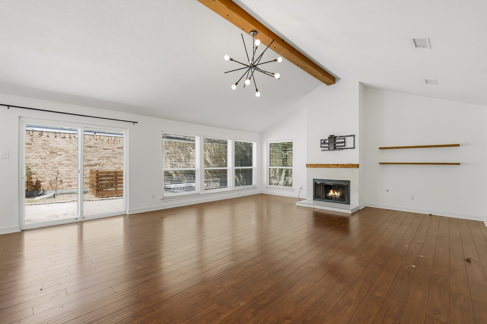 69 Wind Whisper Court Property Photo 15