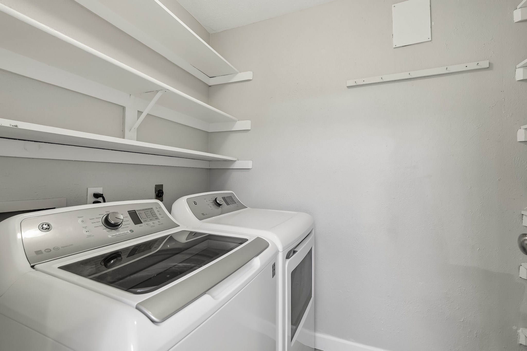 69 Wind Whisper Court Property Photo 21