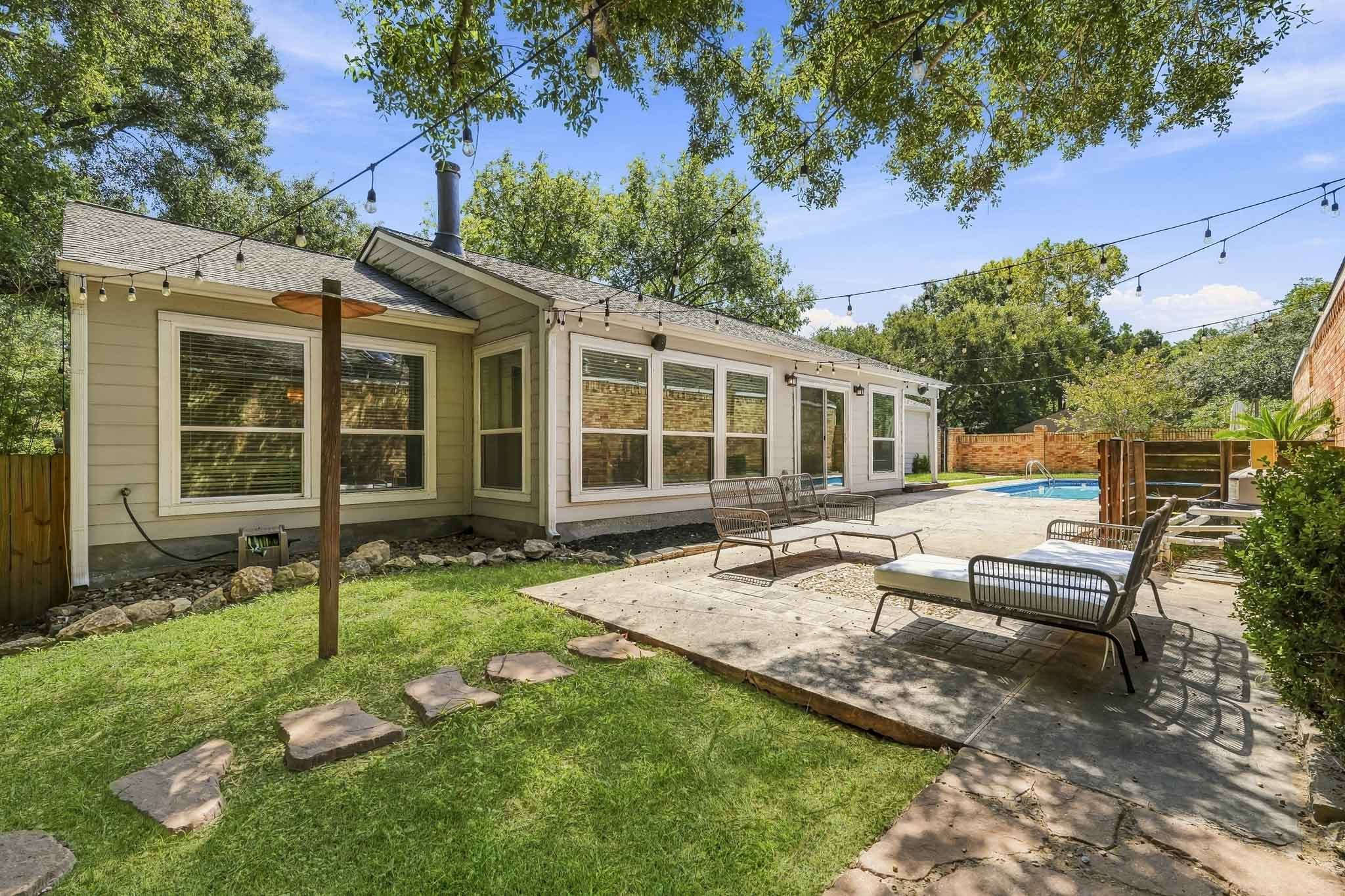 69 Wind Whisper Court Property Photo 22