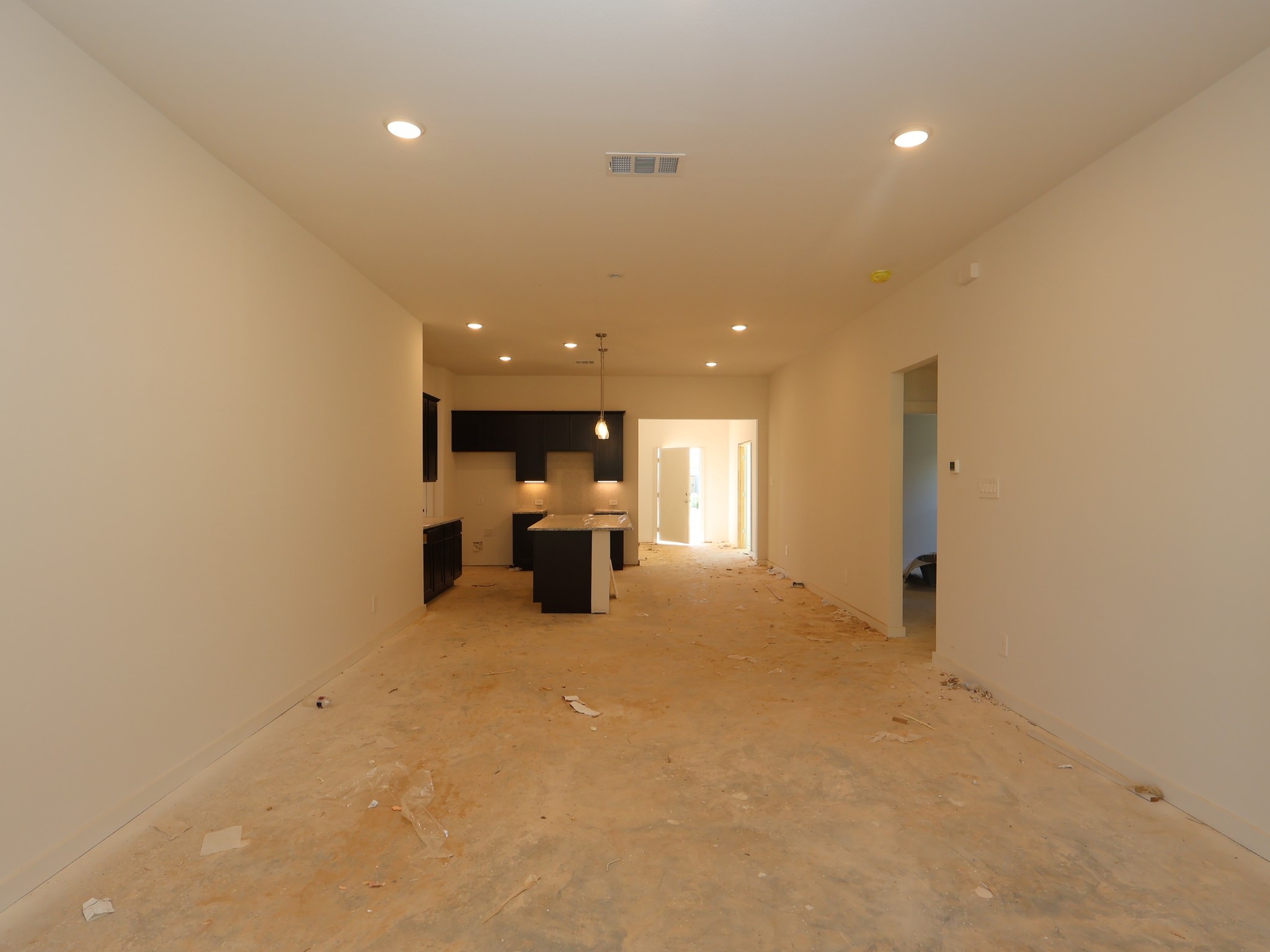 985 Garden Path Drive Property Photo 4