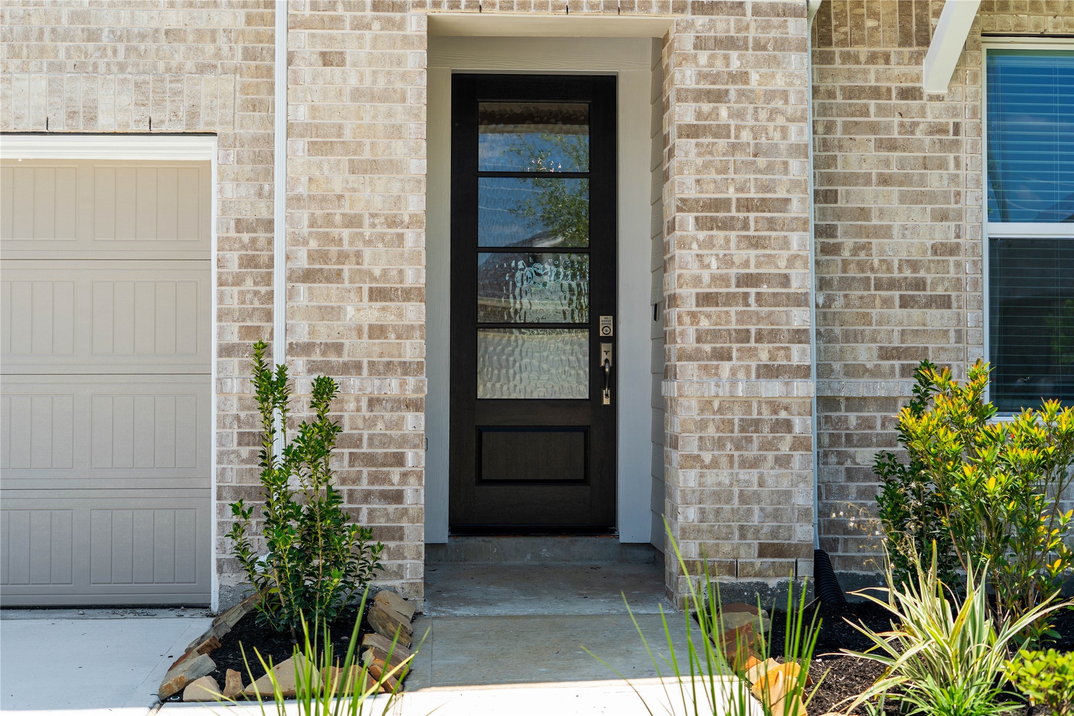 20811 Pomegranate Glen Court Property Photo 5