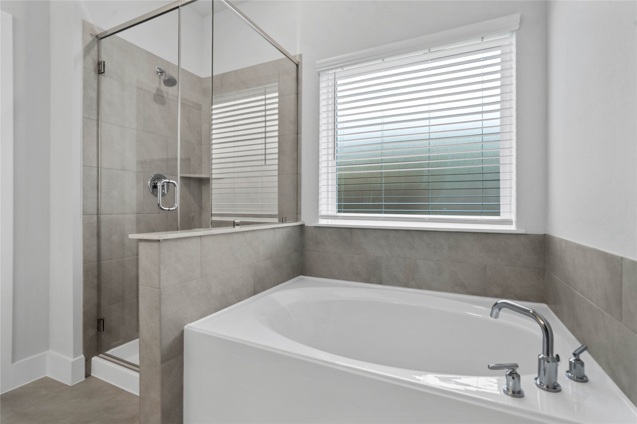 20811 Pomegranate Glen Court Property Photo 28