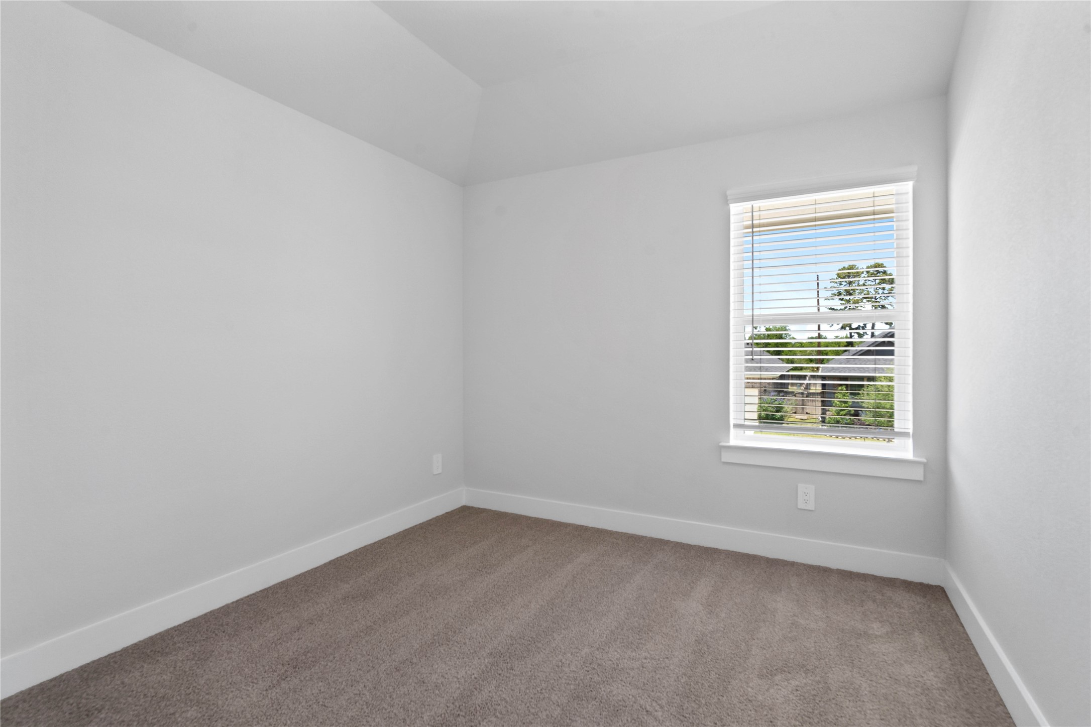 20811 Pomegranate Glen Court Property Photo 35