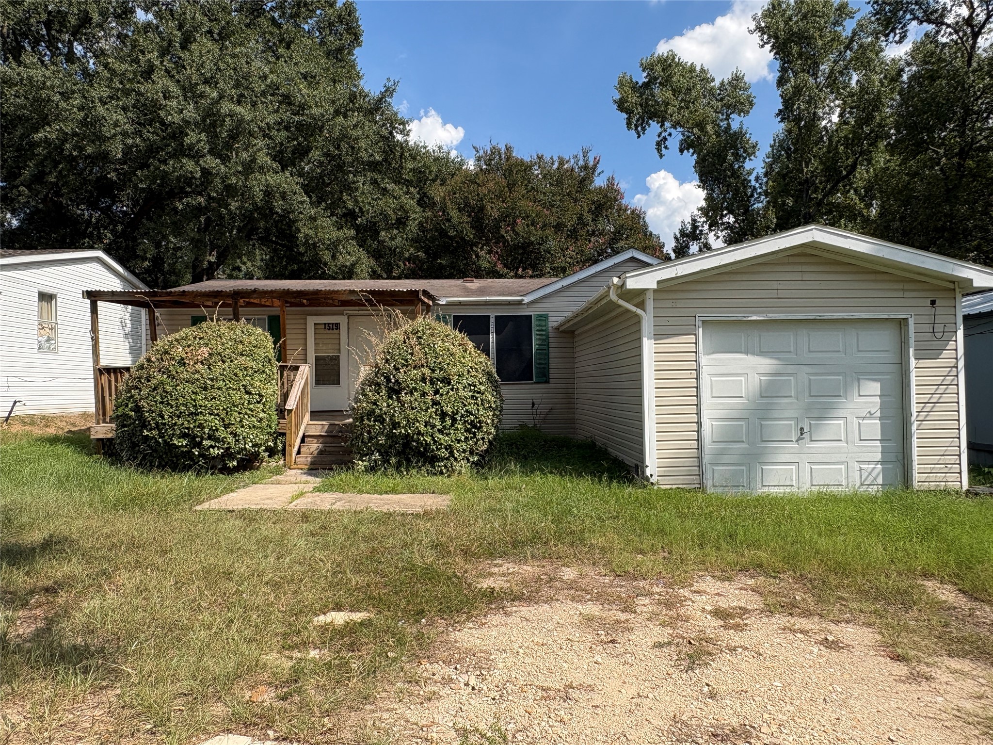 15198 Paradise Cove Drive Property Photo 1