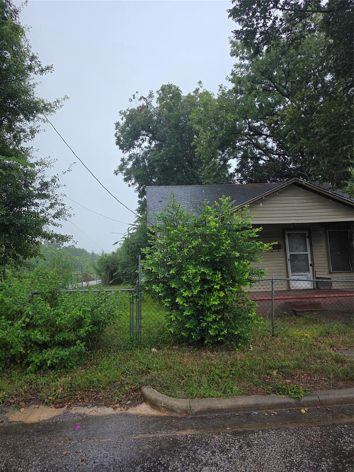 1718 Woodard Street, Houston TX 77009 Property Photo 1