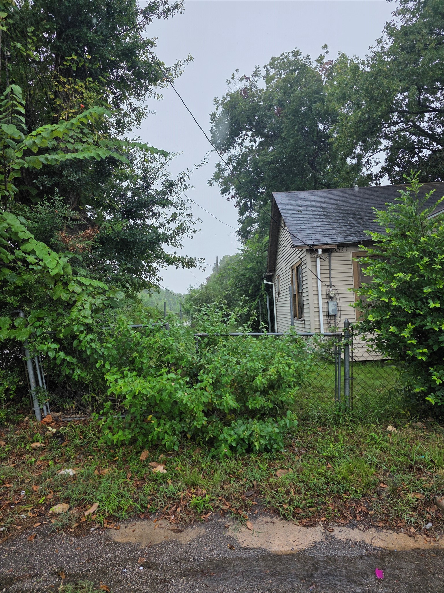 1718 Woodard Street Property Photo 2
