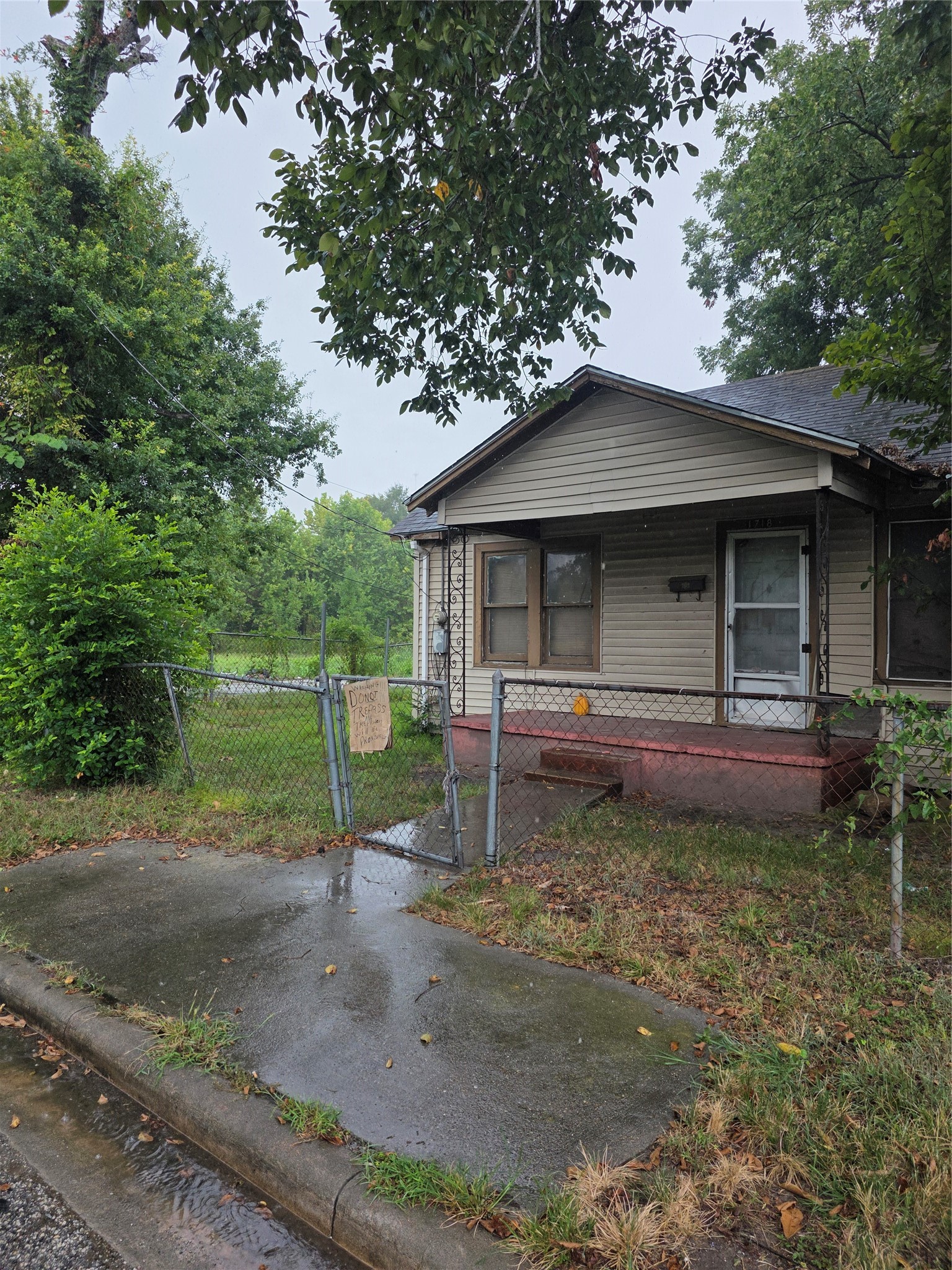 1718 Woodard Street Property Photo 7