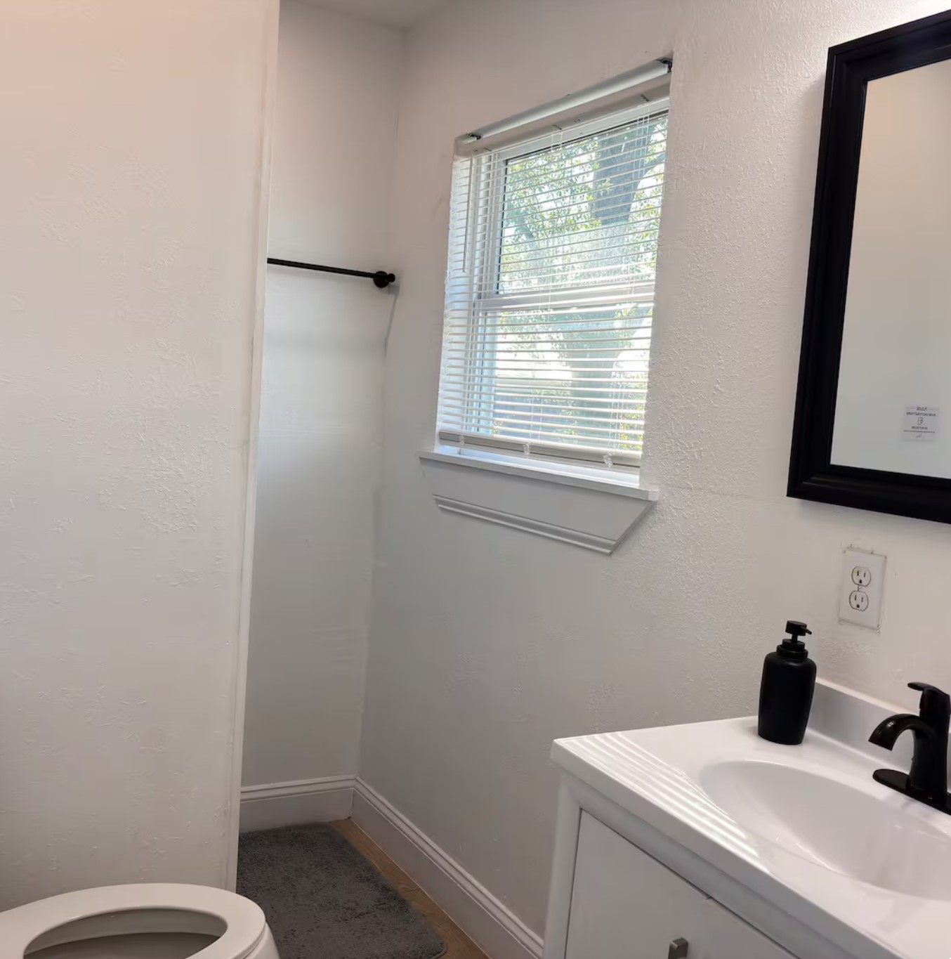 6835 Avenue Q Avenue B Property Photo 7