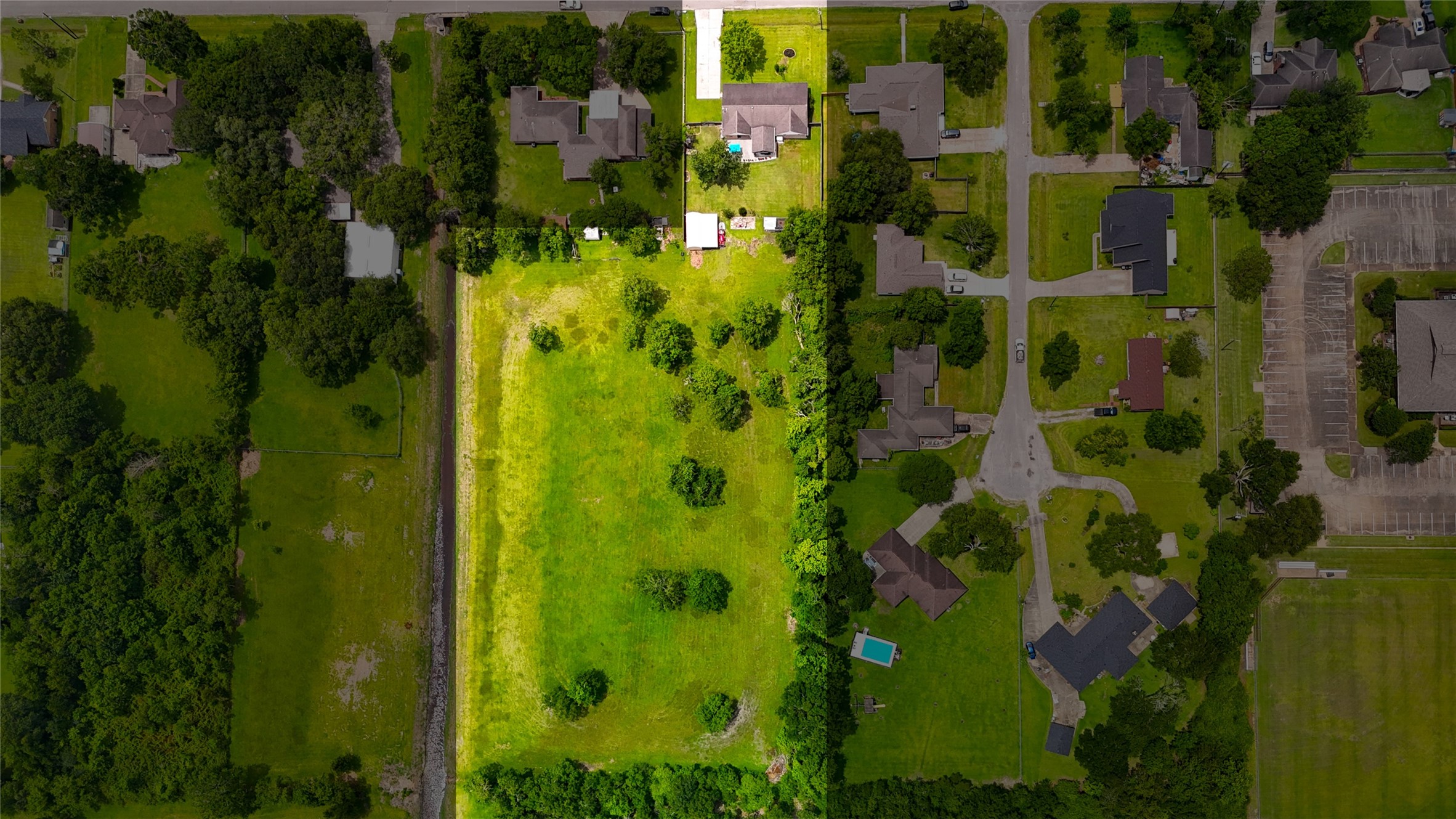 2465 Ryan Drive Property Photo 3