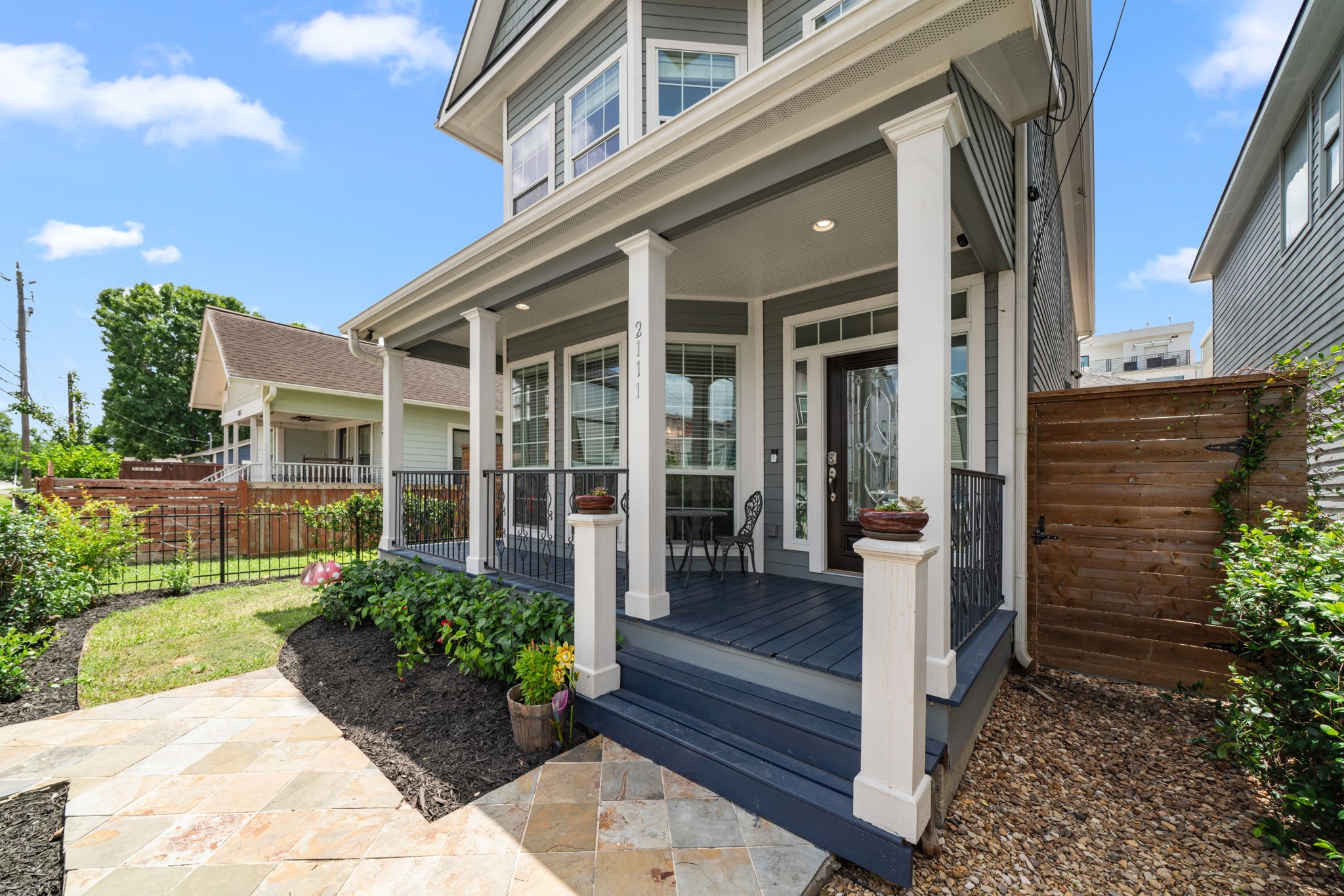 2111 Beall Street Property Photo 4