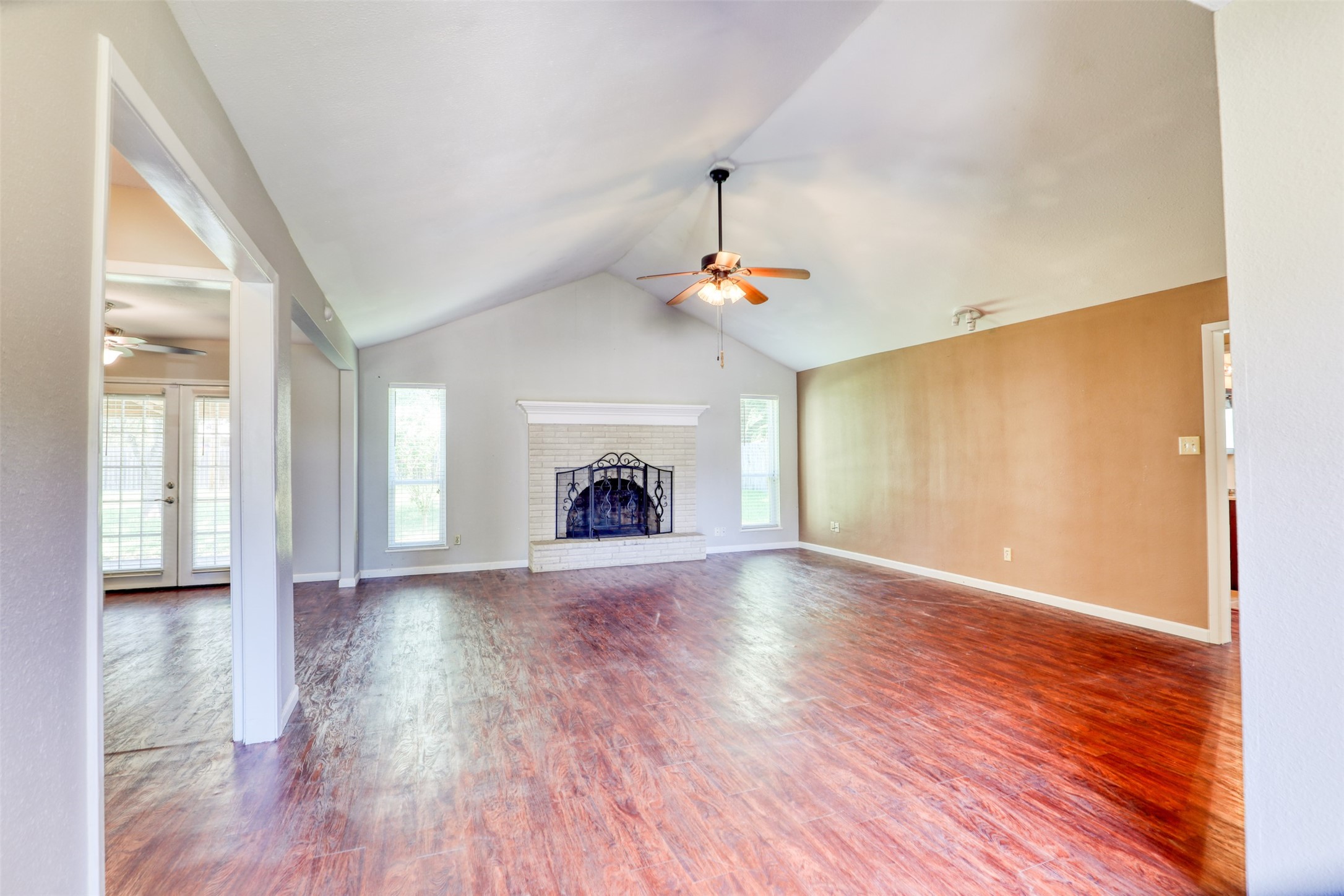 607 Rosewood Drive Property Photo 5