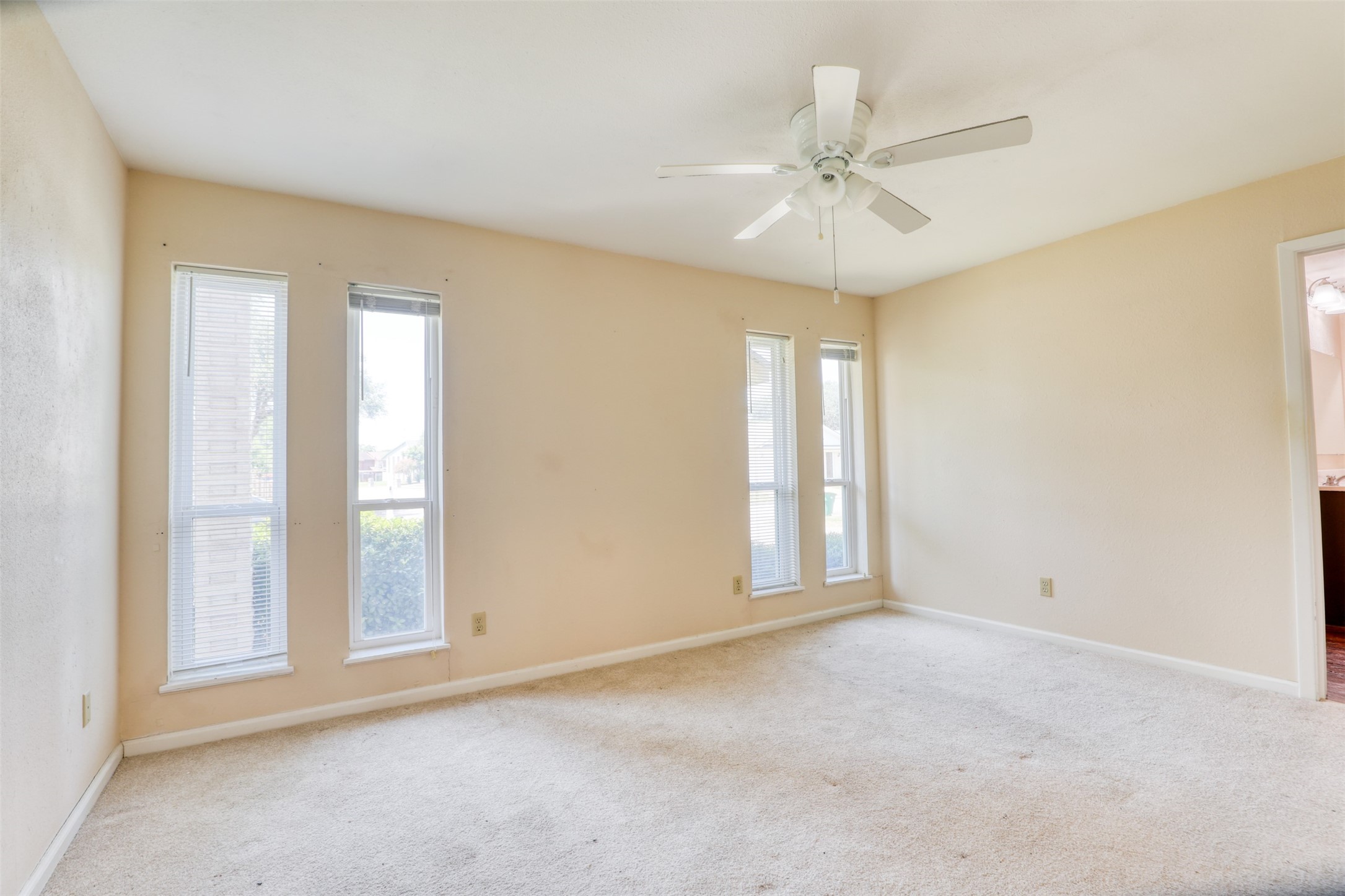 607 Rosewood Drive Property Photo 33