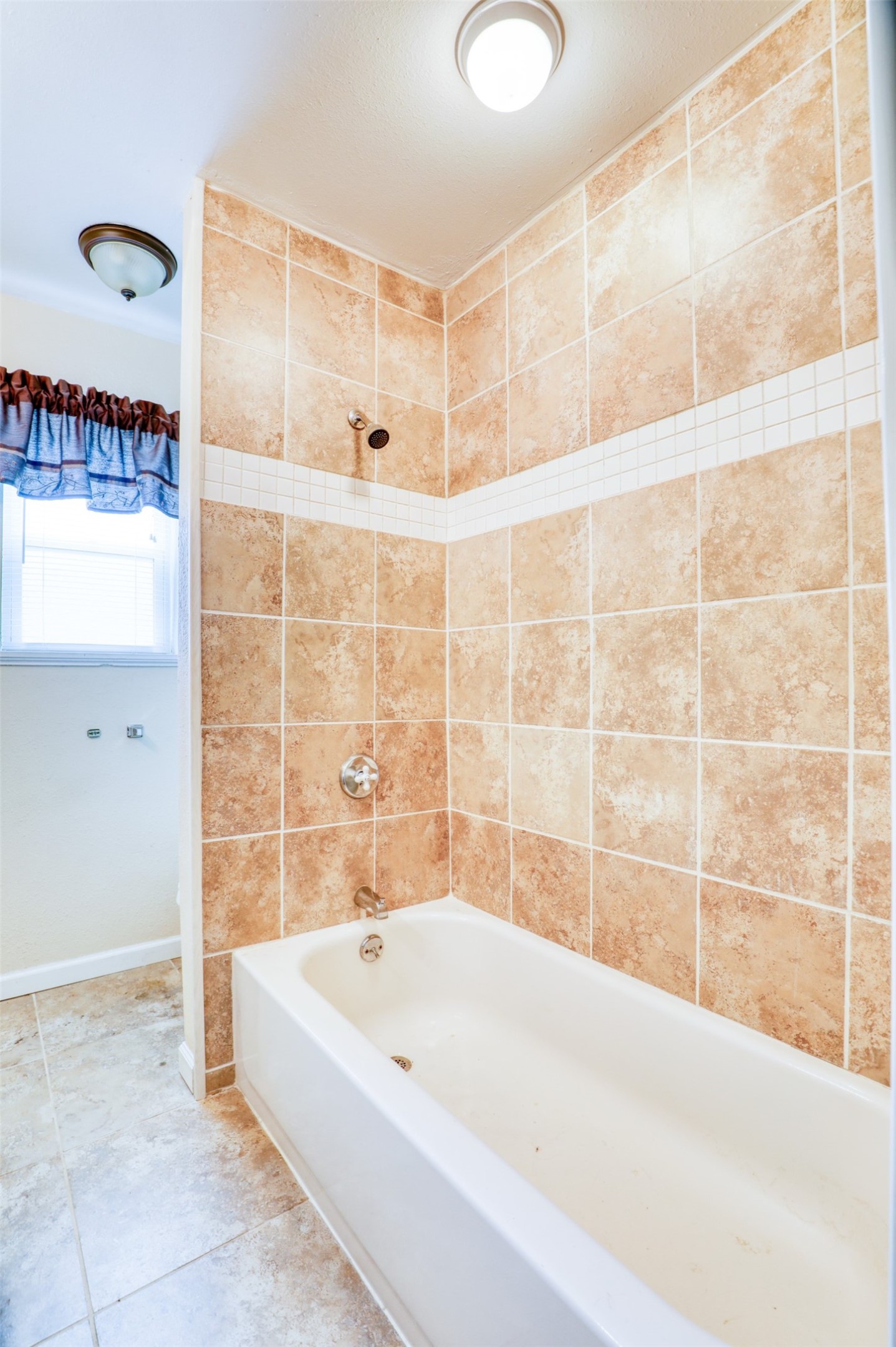 607 Rosewood Drive Property Photo 43