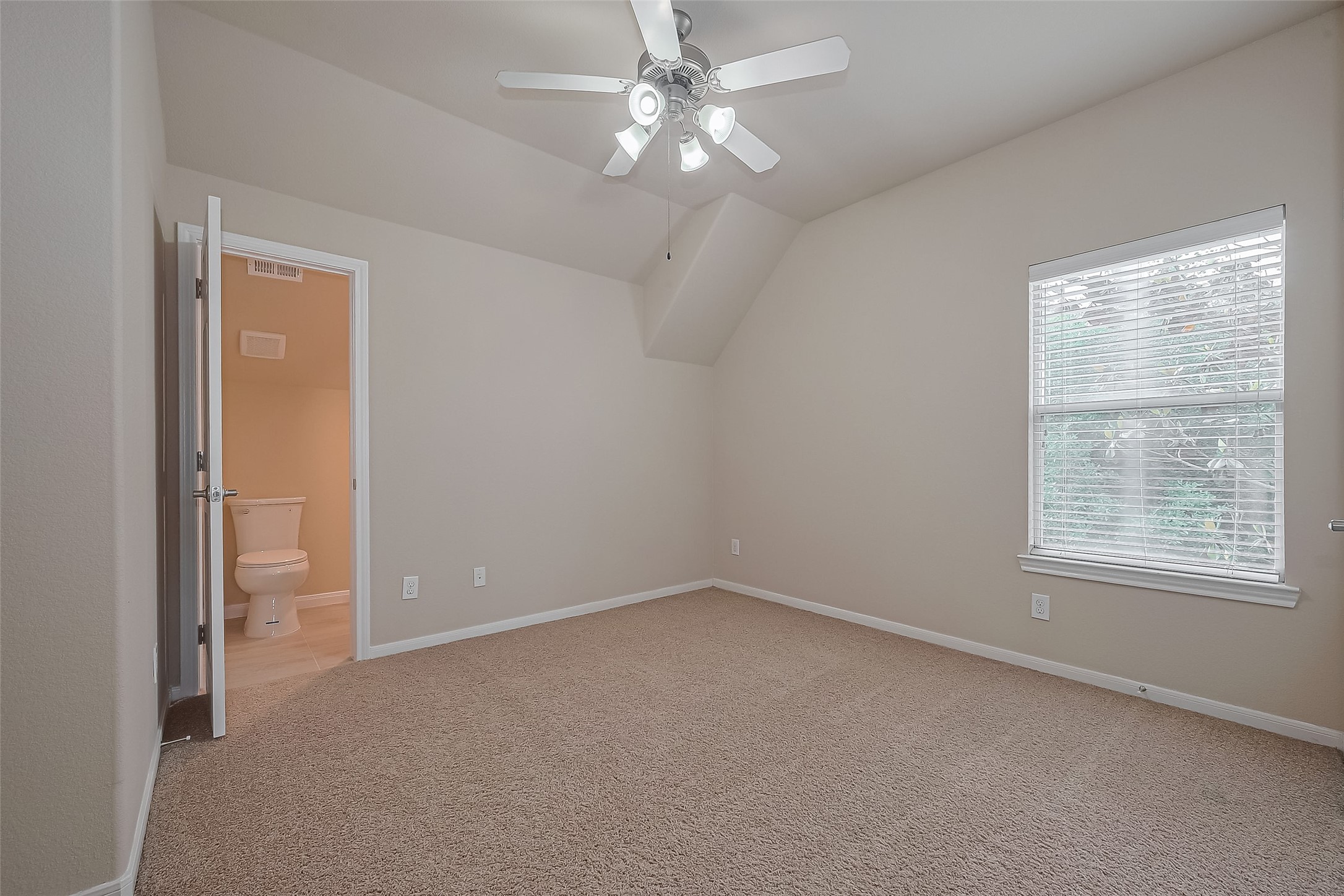 15 Wenoah Place Property Photo 20