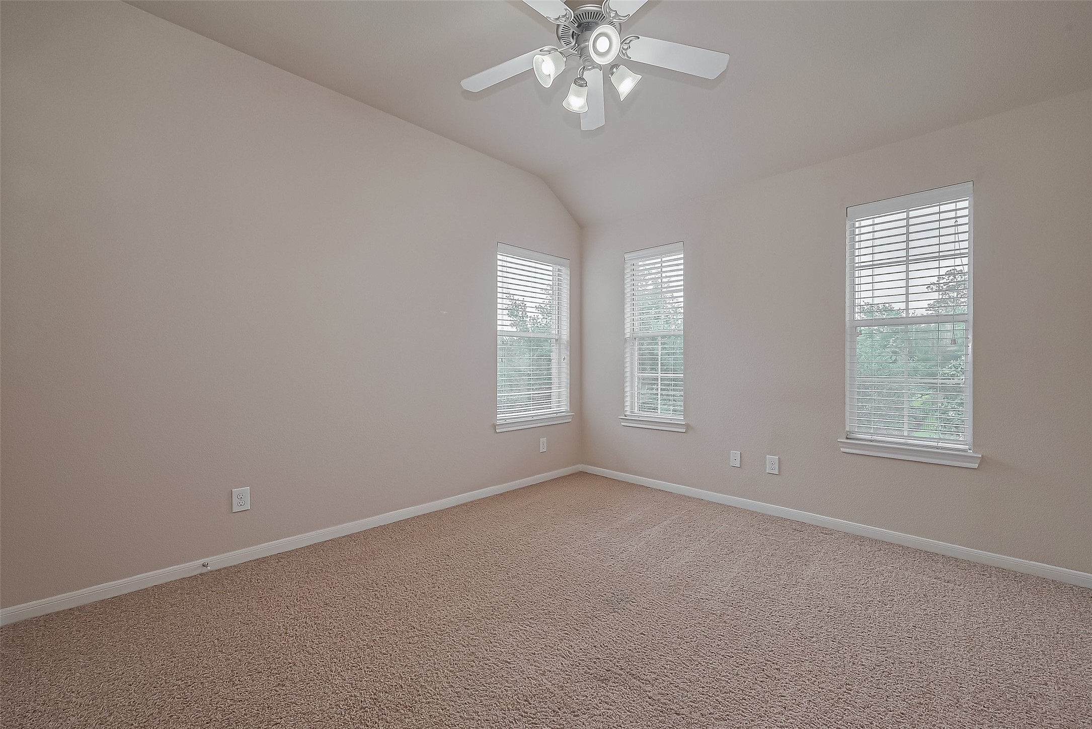 15 Wenoah Place Property Photo 22